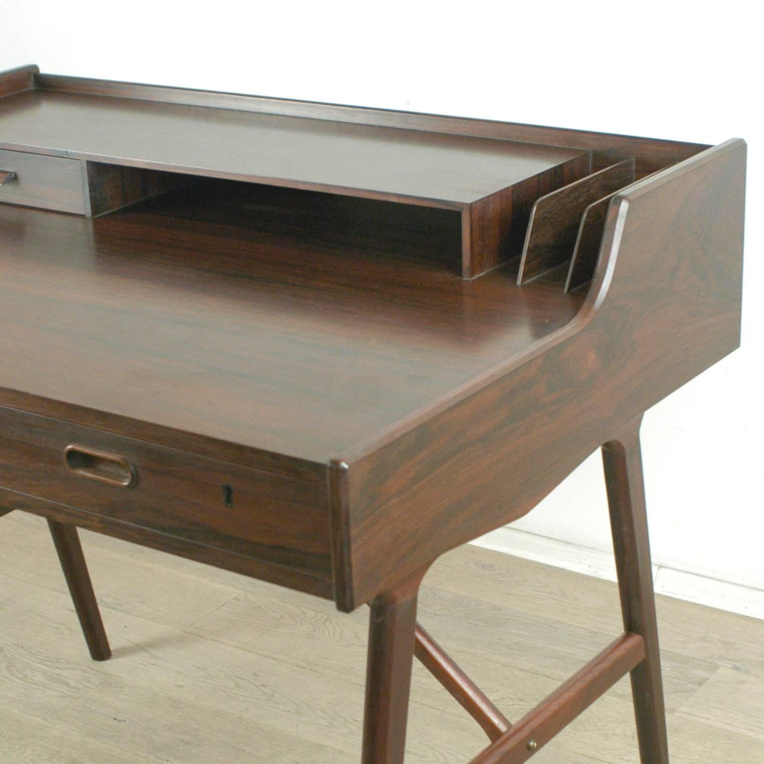 Scandinavian Modern Rosewood  Desk by Arne Wahl Iversen In Good Condition In Vienna, AT