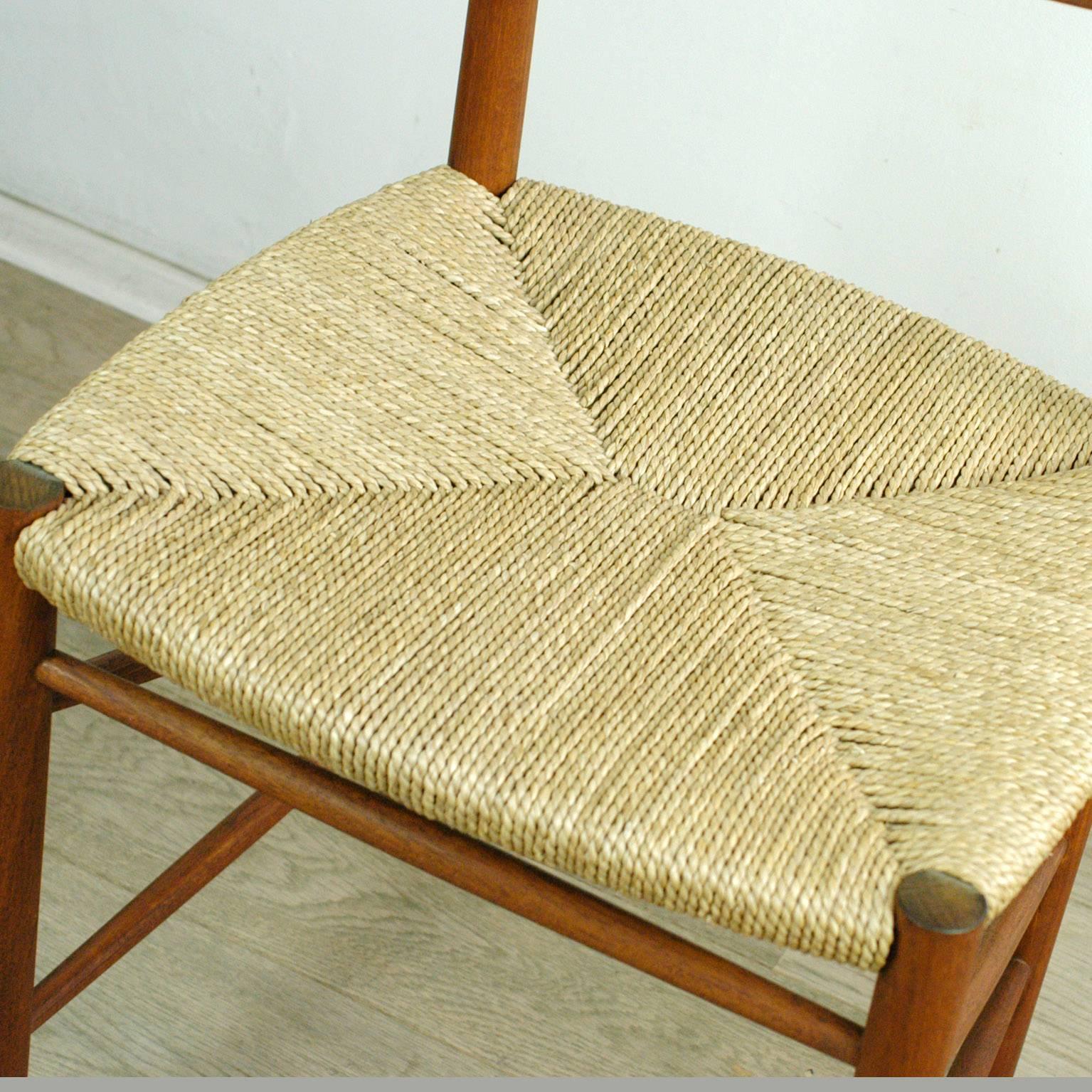 Mid-20th Century Scandinavian Modern Mod. 313 Teak Chair designed by Peter Hvidt
