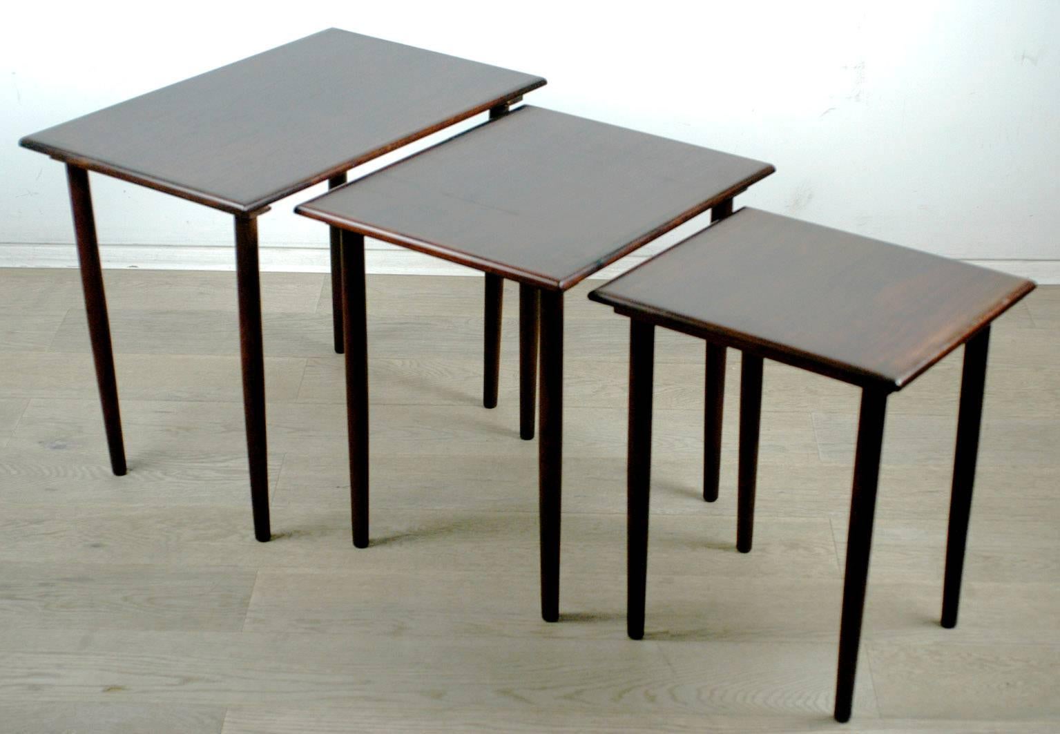 Set of Three Scandinavian Modern Rosewood Nesting Tables In Good Condition In Vienna, AT