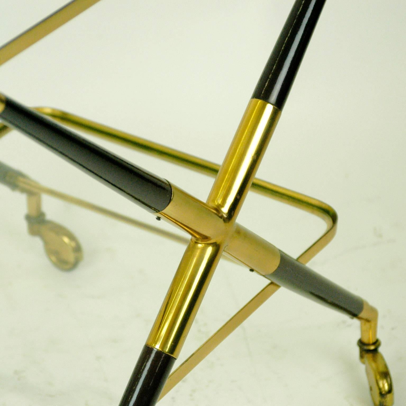 Mid-20th Century Italian Midcentury Brass and Glass Serving Trolley or Bar Cart by Cesare Lacca