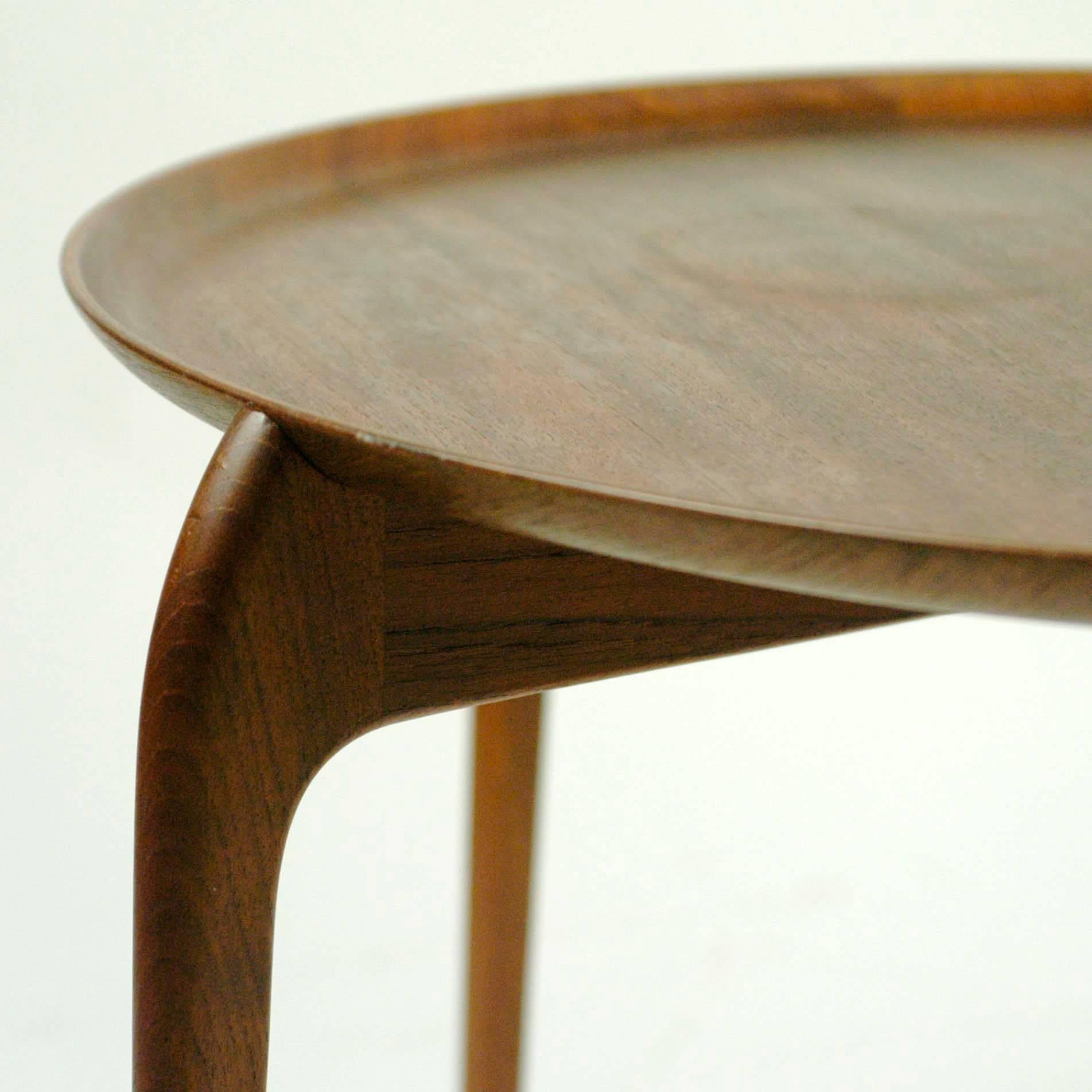 Danish Modern Teak Tray Table in the Style of Willumsen and Engholm In Good Condition In Vienna, AT