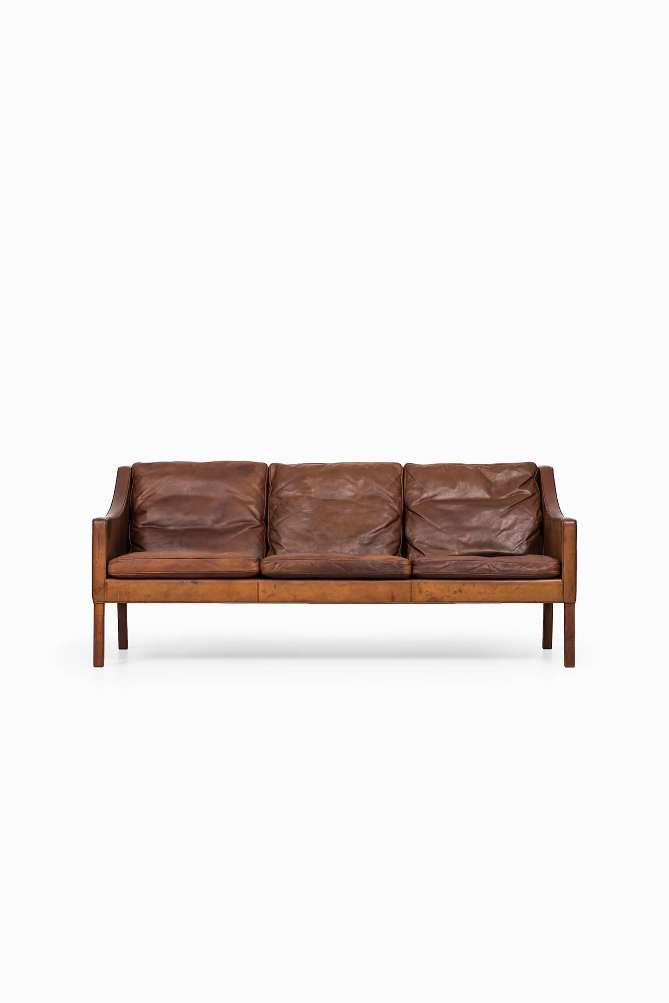 Rare sofa model 2209 designed by Børge Mogensen. Produced by Fredericia stolefabrik in Denmark.