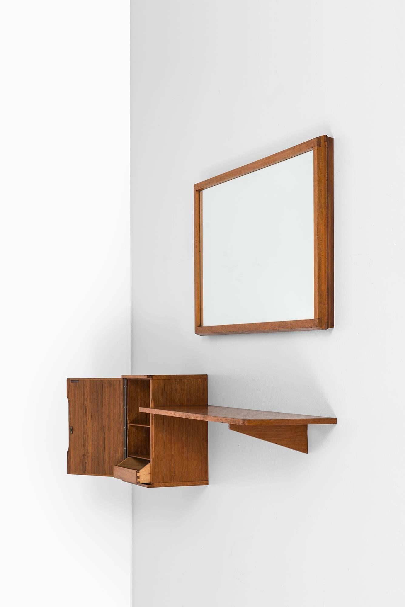 Scandinavian Modern Hans-Agne Jakobsson Hall Furniture with Mirror in Teak For Sale
