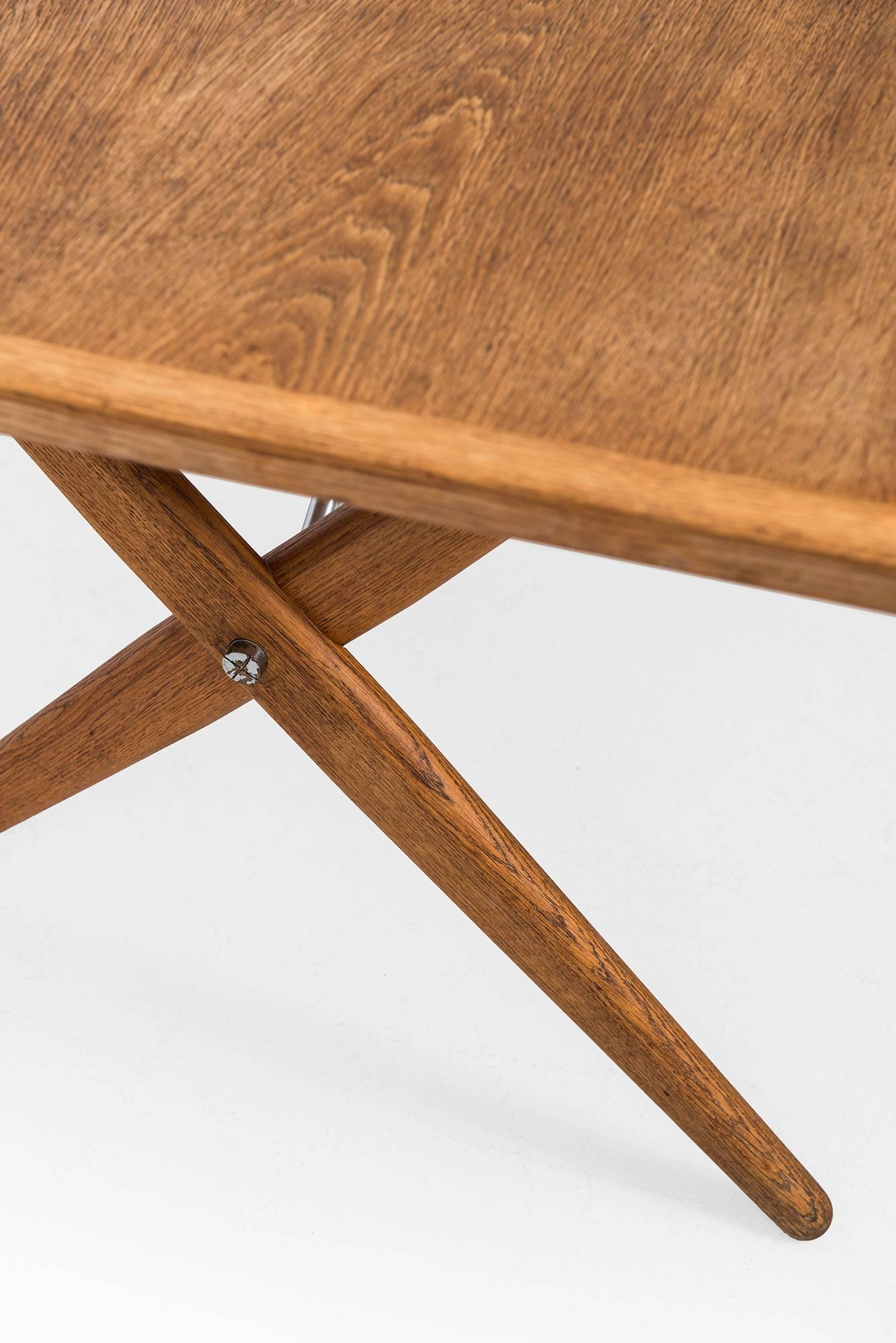 Scandinavian Modern Hans Wegner Dining Table Model AT-303 by Andreas Tuck in Denmark