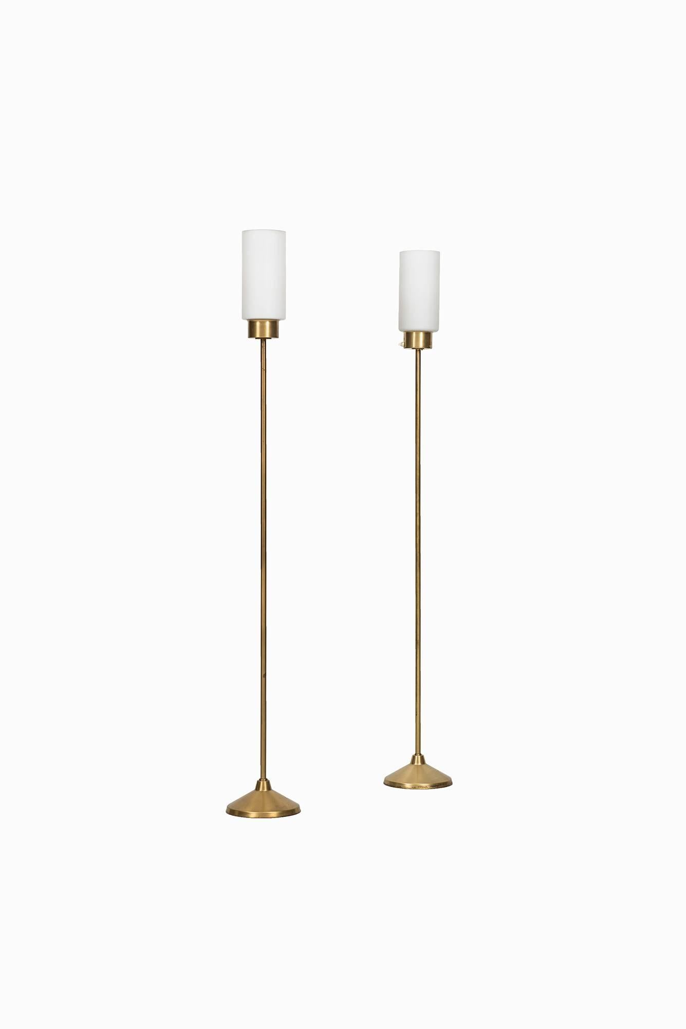 Hans-Agne Jakobsson Floor Lamps in Brass and Glass In Excellent Condition In Limhamn, Skåne län