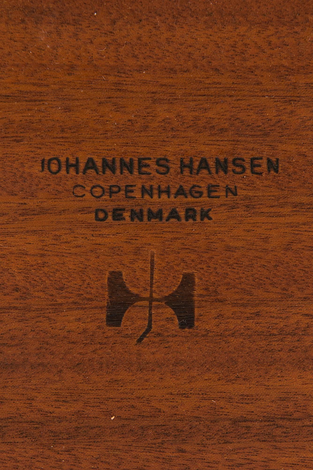 Hans Wegner Wishbone / Model JH 563 Desk by Johannes Hansen in Denmark 2