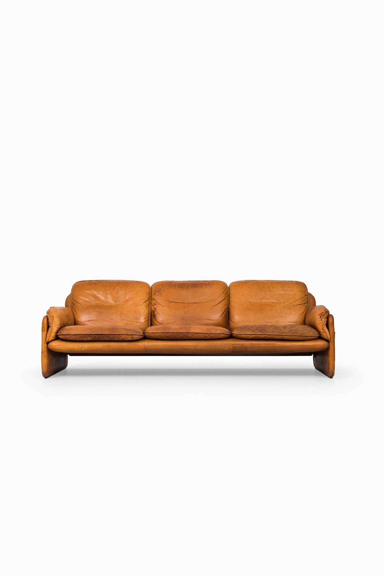 Cognac Brown Sofa Produced by De Sede in Switzerland (Moderne der Mitte des Jahrhunderts)