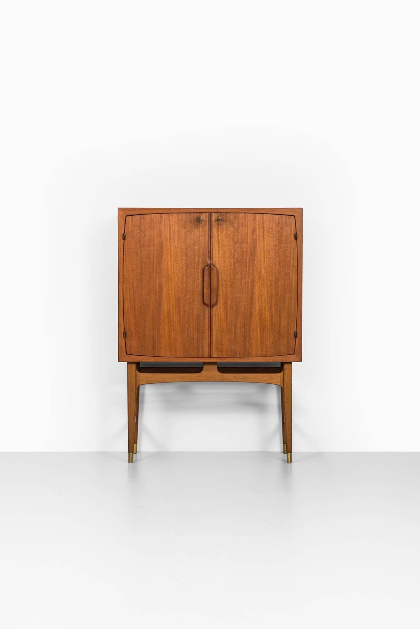 Rare bar cabinet Bacchus designed by Torbjørn Afdal. Produced by Mellemstrands Møbelfabrik in Norway.