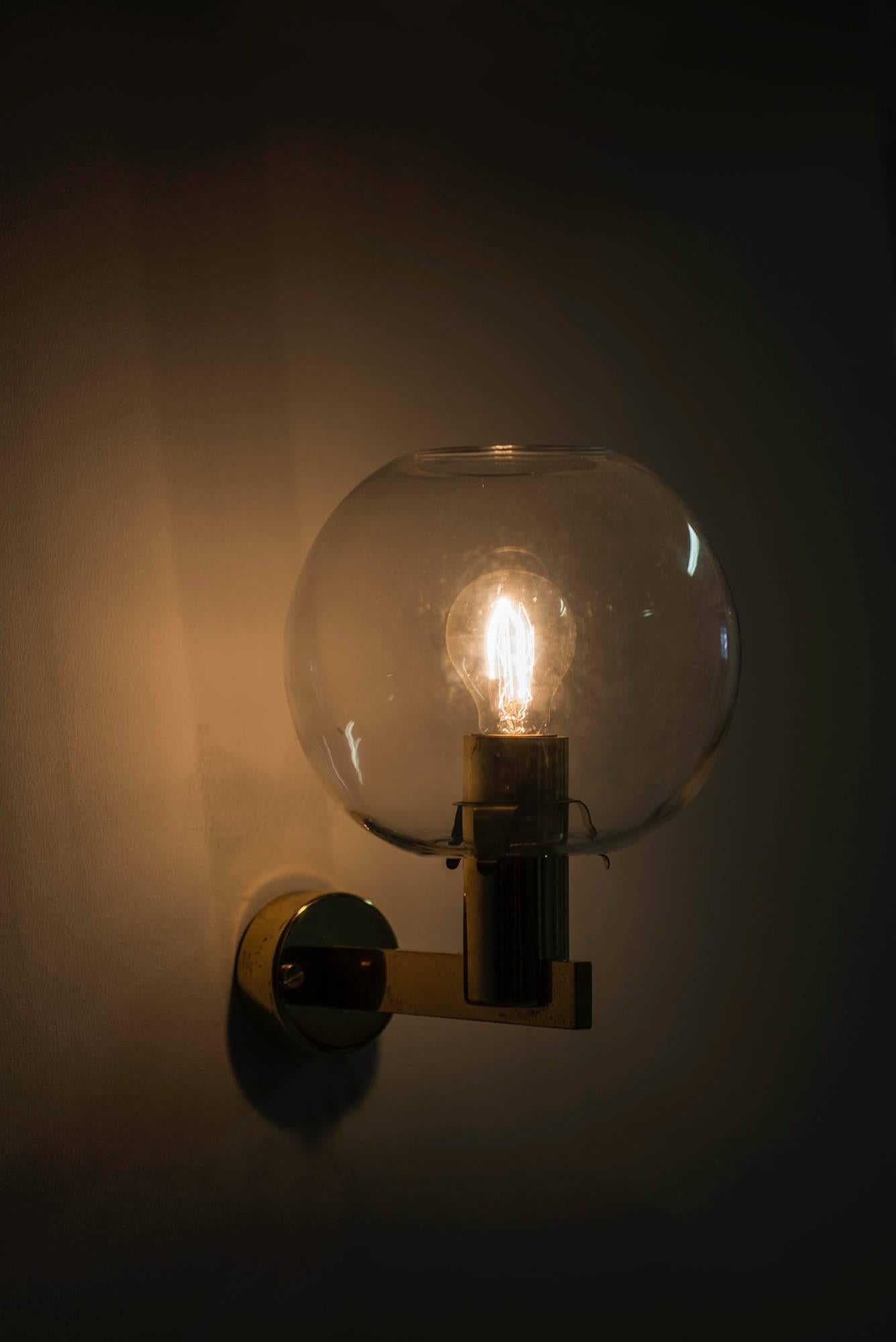 Scandinave moderne Lampes murales Hans-Agne Jakobsson modèle V-305 en vente