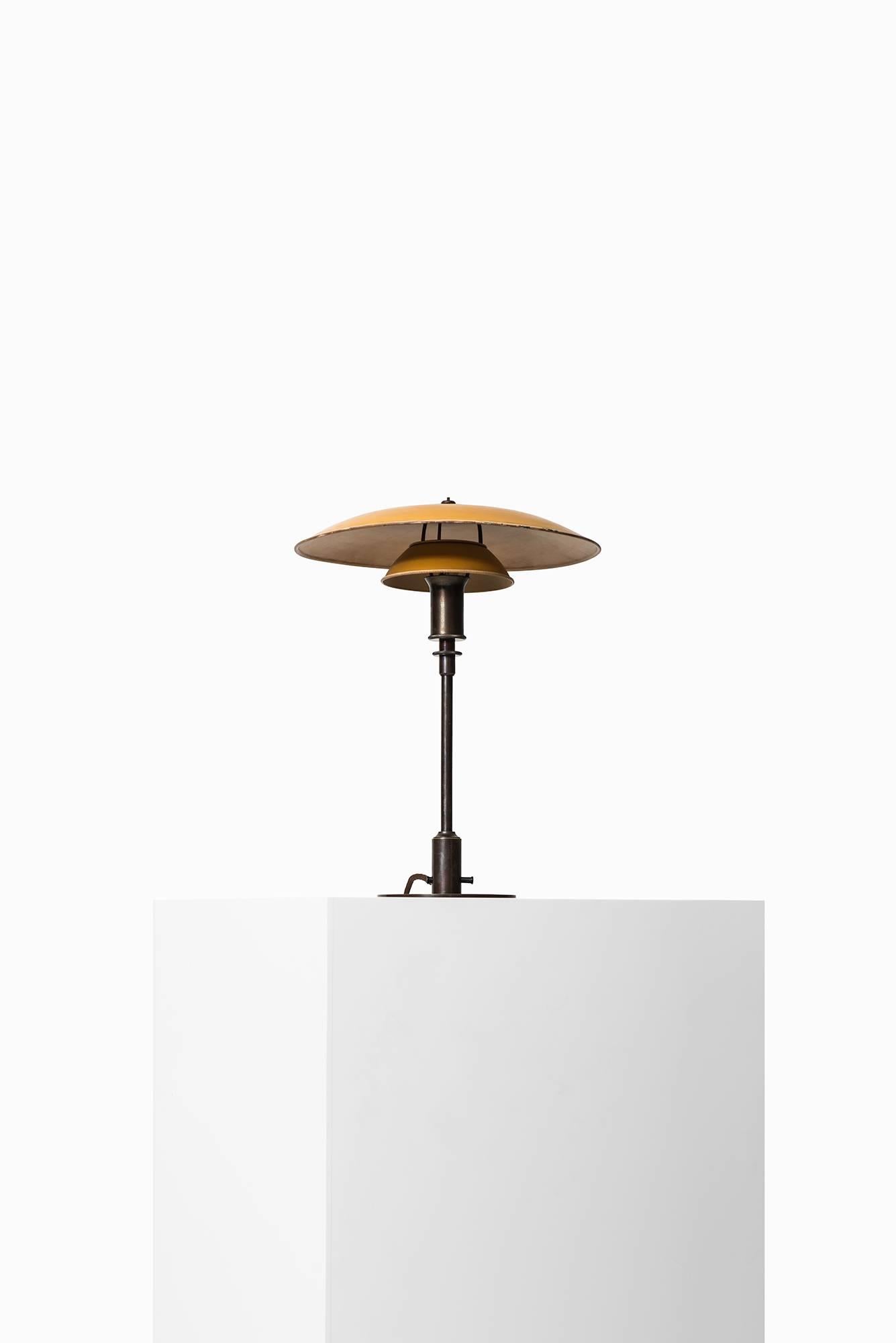 Scandinavian Modern Poul Henningsen Table Lamp Model PH 3½/2 Produced by Louis Poulsen in Denmark