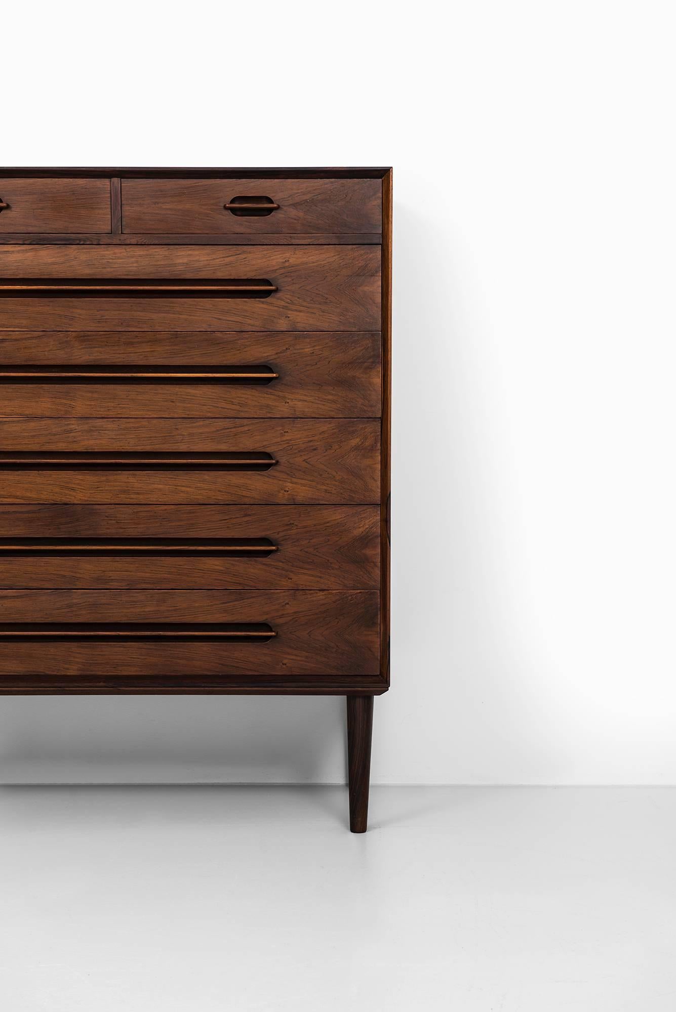 Very rare chest of drawers model 91 designed by Ejvind A. Johansson. Produced by Gern møbelfabrik in Denmark.