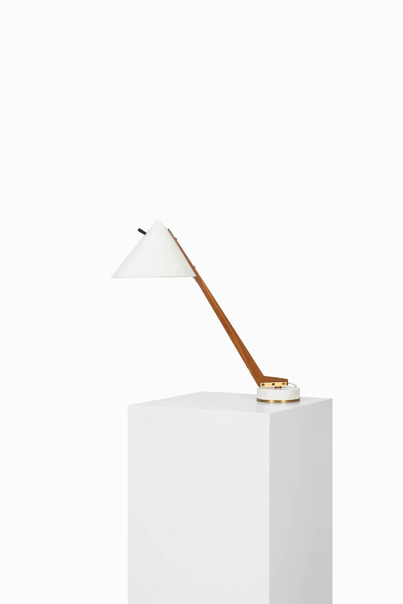 Scandinavian Modern Hans-Agne Jakobsson Table Lamp Model B-54 by Hans-Agne Jakobsson AB in Sweden