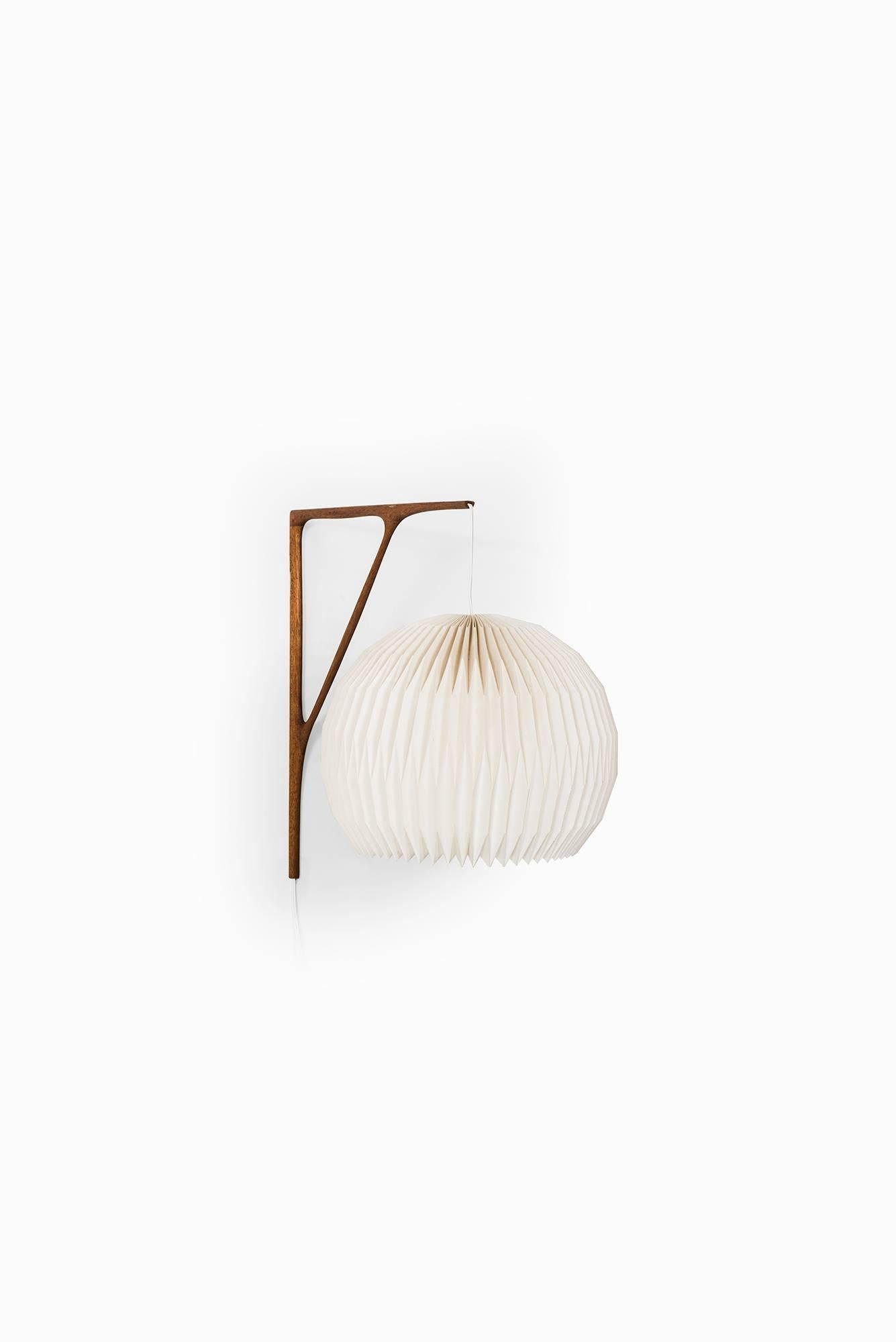Sculptural Wall Lamp in Teak with Lamp Shade by Le Klint In Excellent Condition In Limhamn, Skåne län