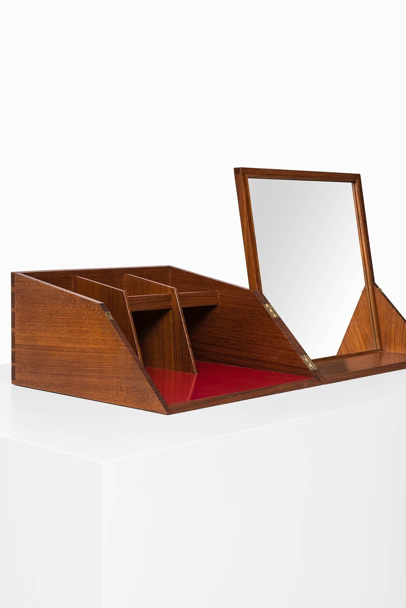 Very rare fold up vanity designed by Henning Andreasen & Kai Ingemann Hansen. Produced by Jørgen Wolff’s møbelsnedkeri in Denmark.