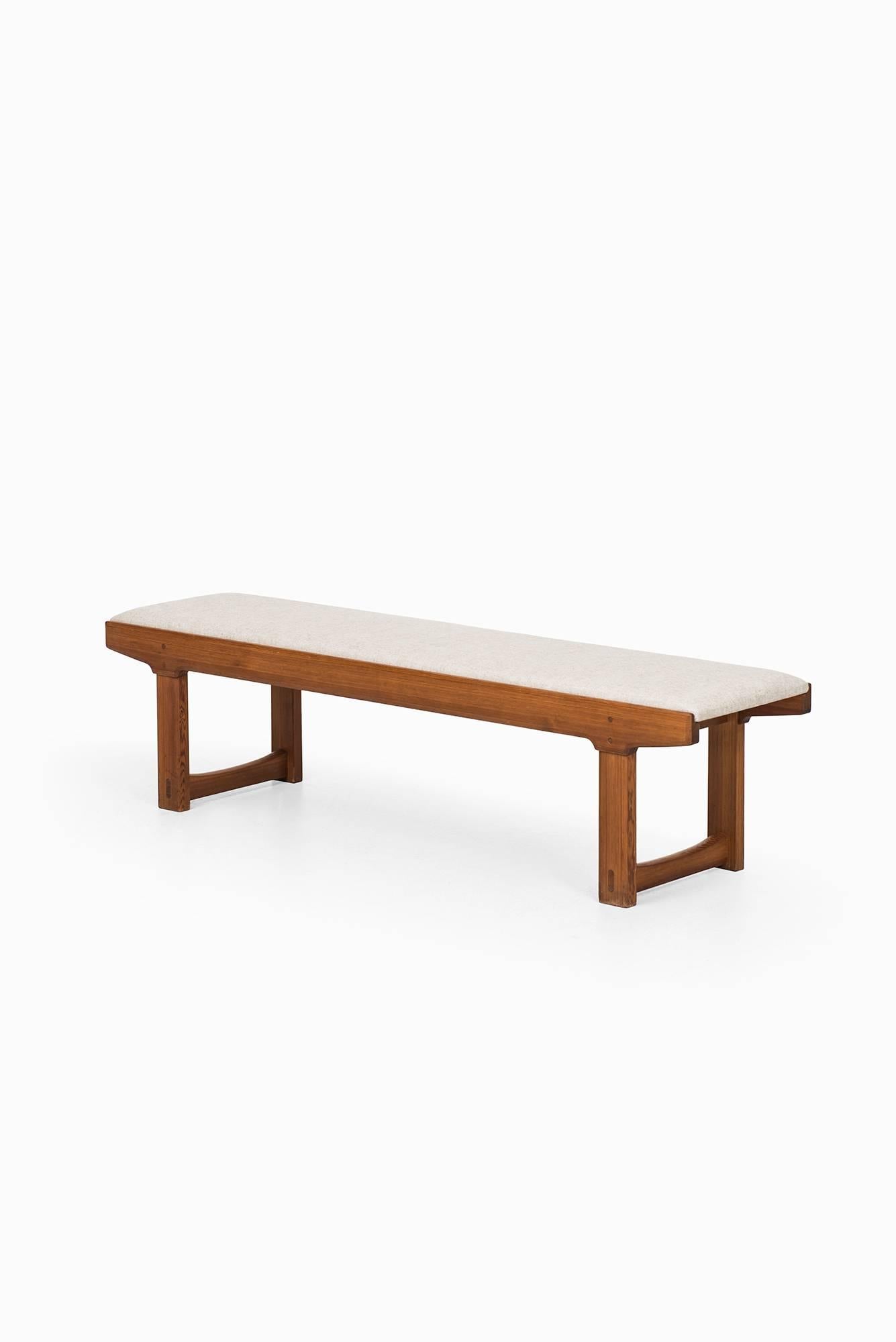 Mid-20th Century Bench in Oregon Pine in the Manner of Carl Malmsten