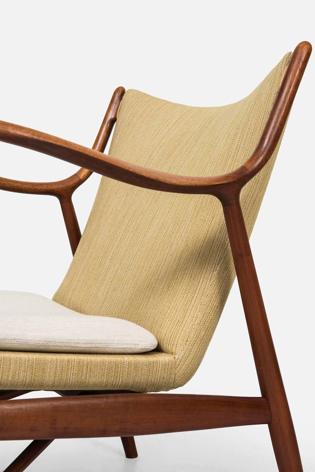 Finn Juhl Easy Chairs Model NV-45 Produced by Niels Vodder in Denmark In Excellent Condition In Limhamn, Skåne län