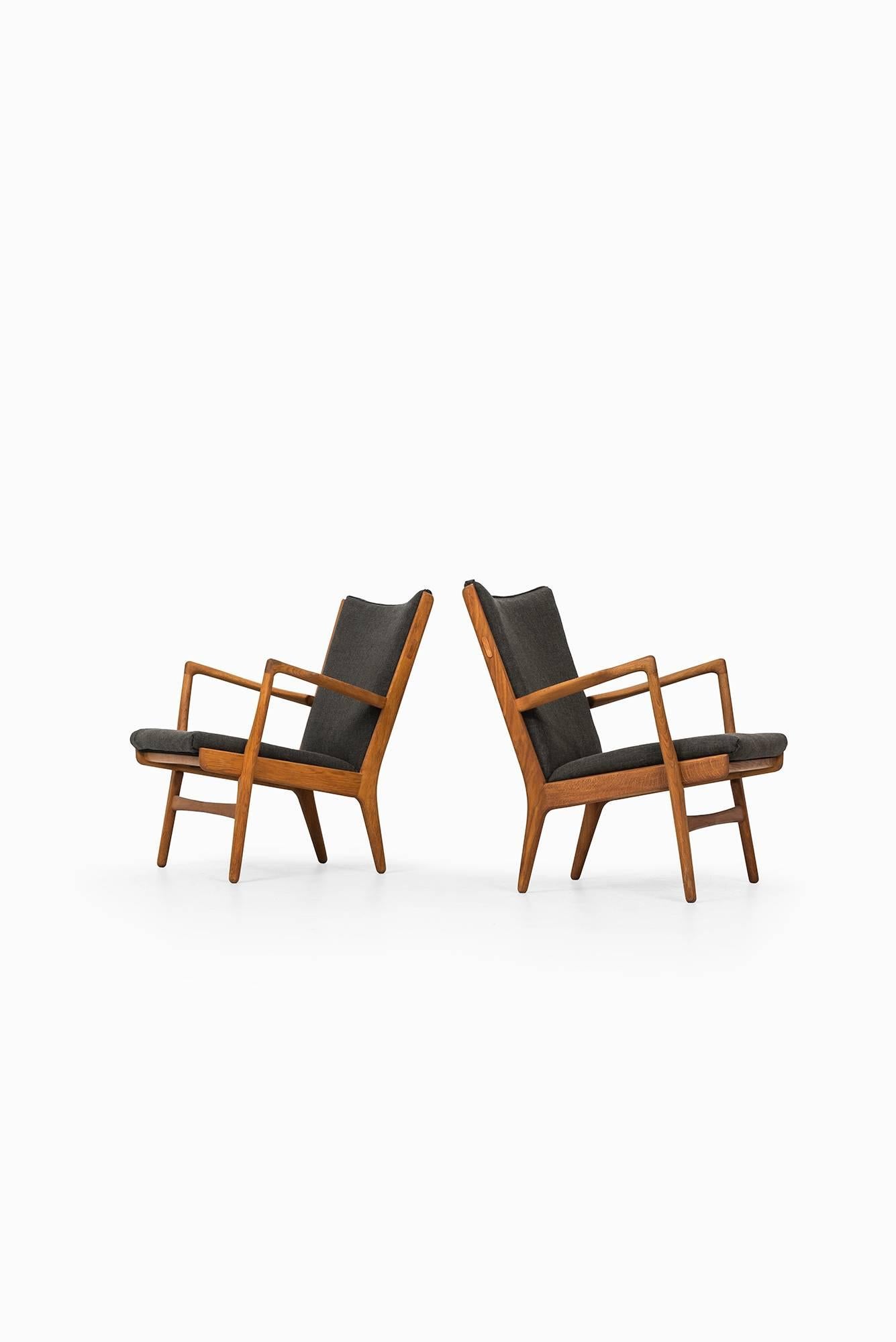 Mid-20th Century Hans Wegner Easy Chairs Model AP-16 by AP-Stolen in Denmark