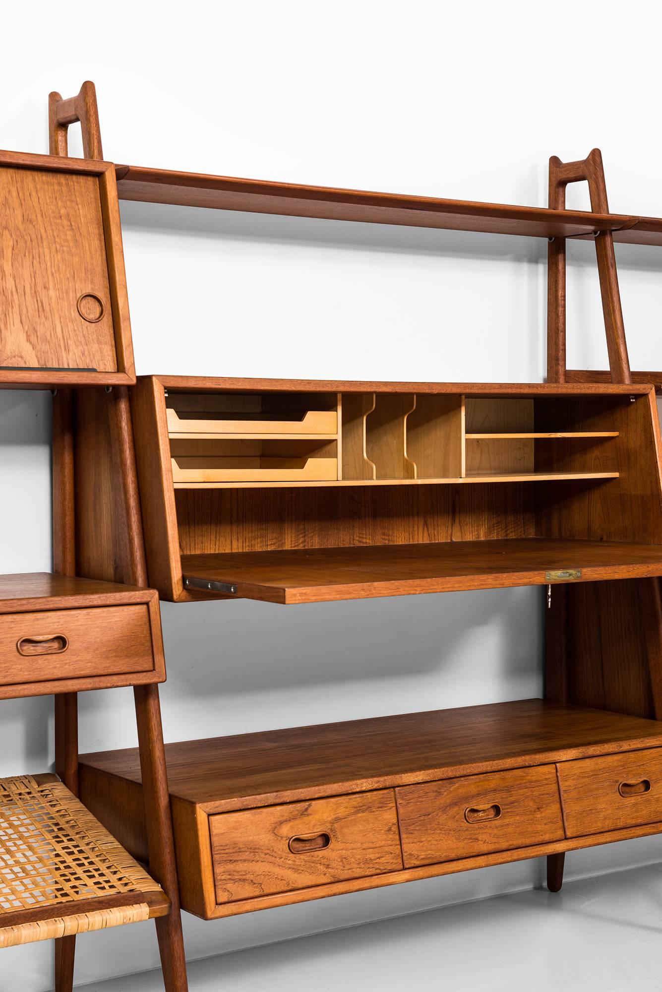 Arne Vodder & Anton Borg Freestanding Bookcase by Vamo in Denmark In Excellent Condition In Limhamn, Skåne län