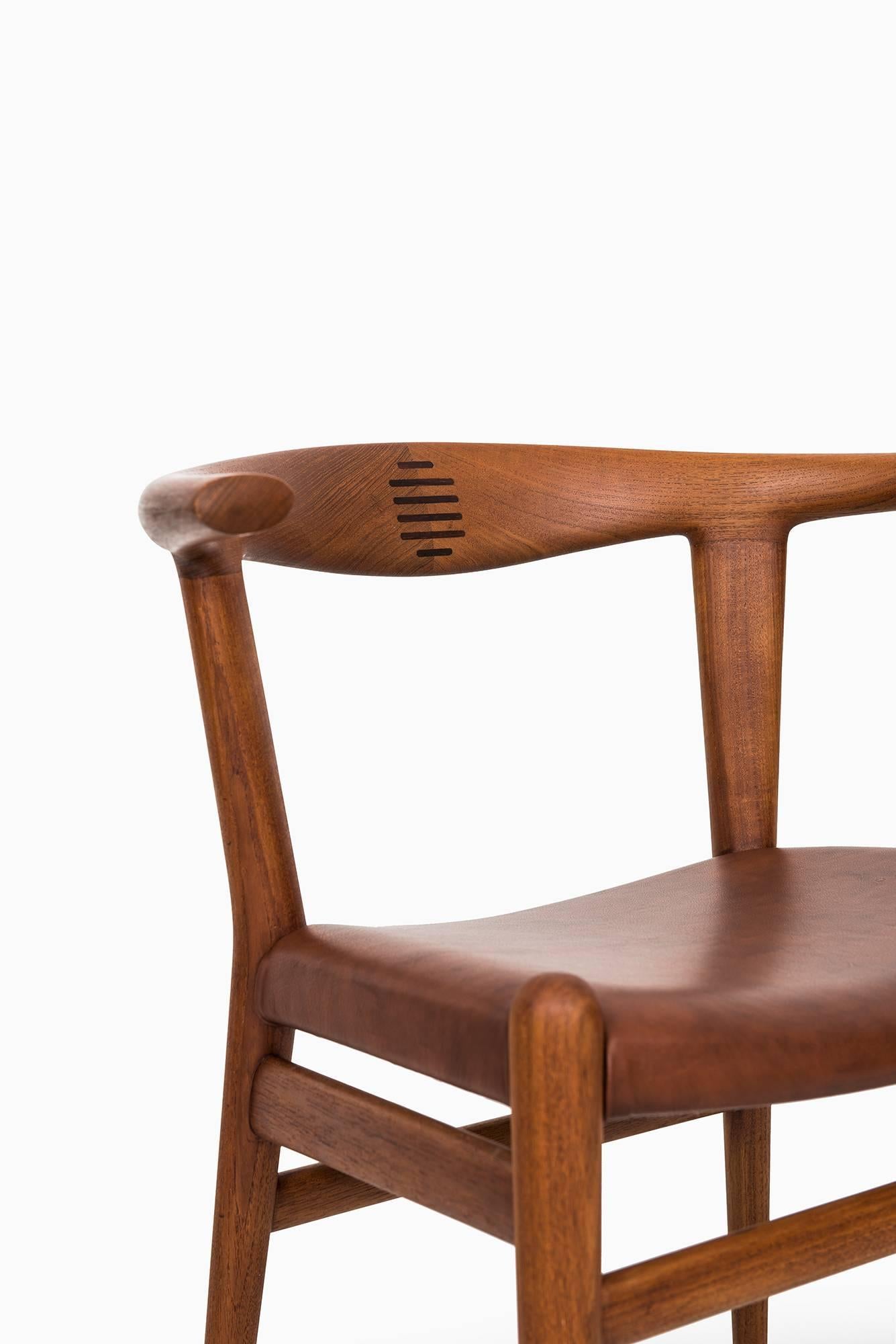 Mid-20th Century Hans Wegner Bullhorn Chair Model JH518 by Johannes Hansen in Denmark