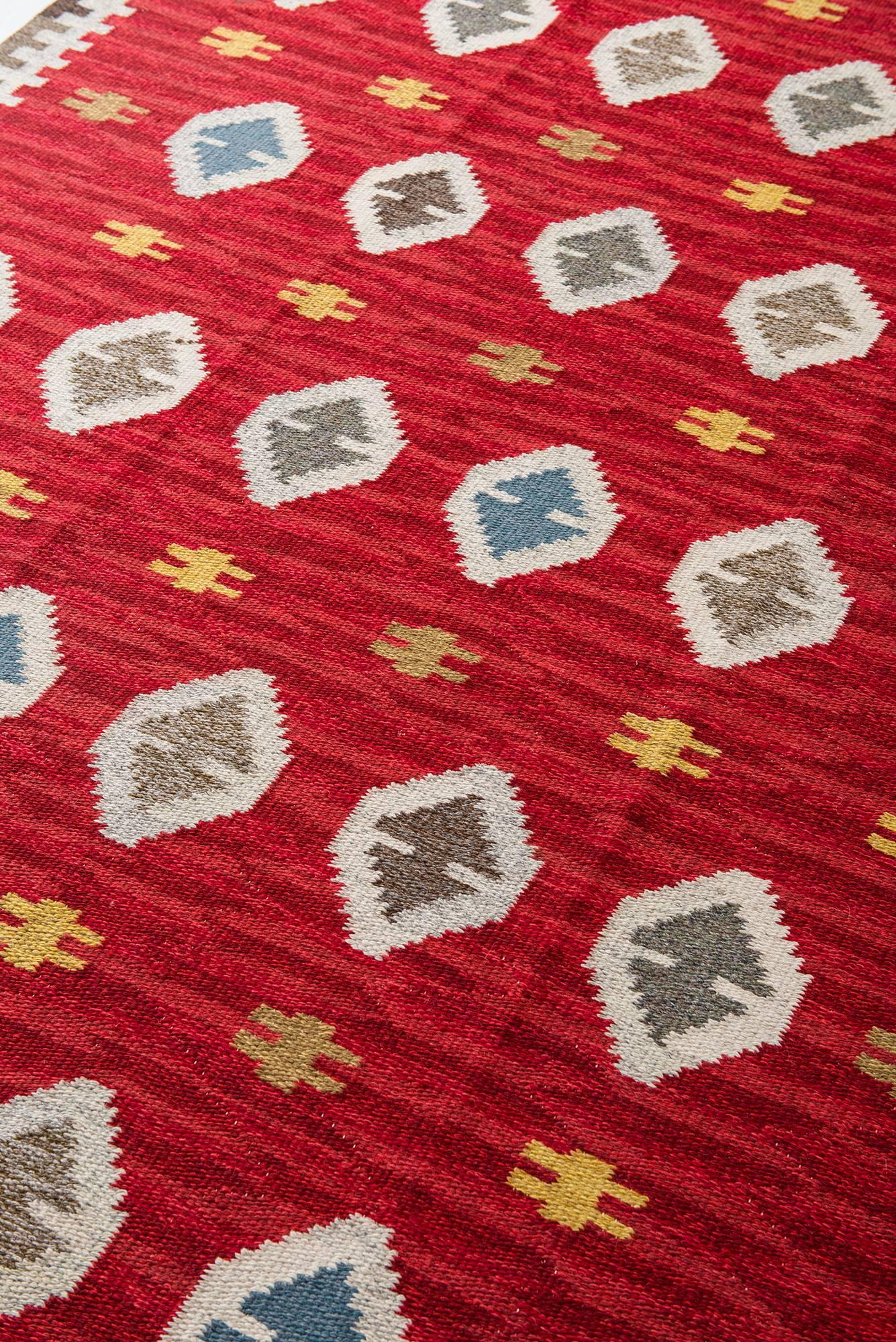 Großer Mid-Century-Teppich. Produziert in Schweden. Signiert mit den Initialen 