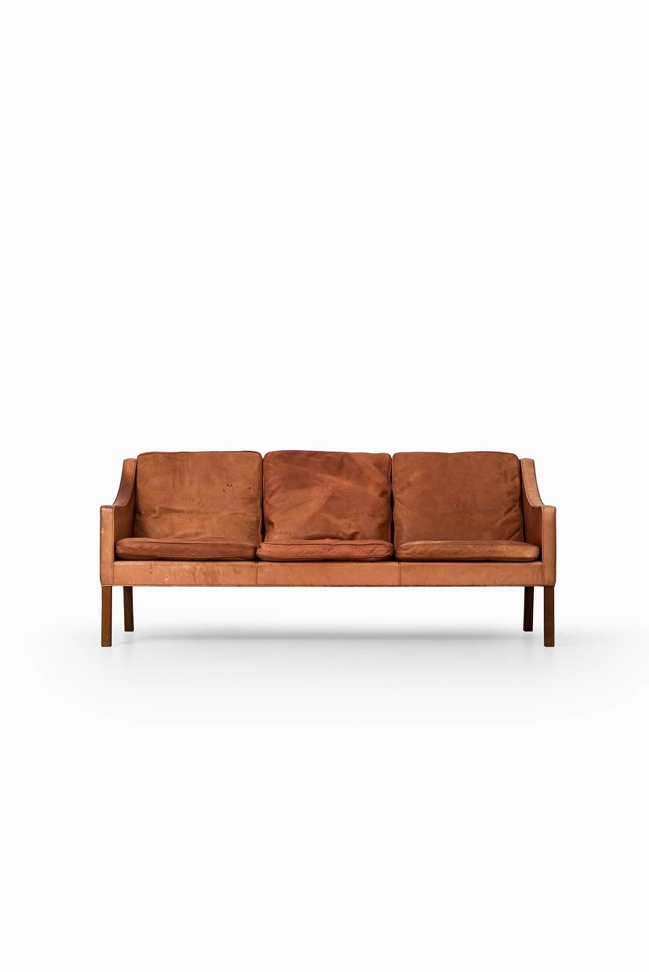 Danish Børge Mogensen Sofa Model 2209 by Fredericia Stolefabrik in Denmark