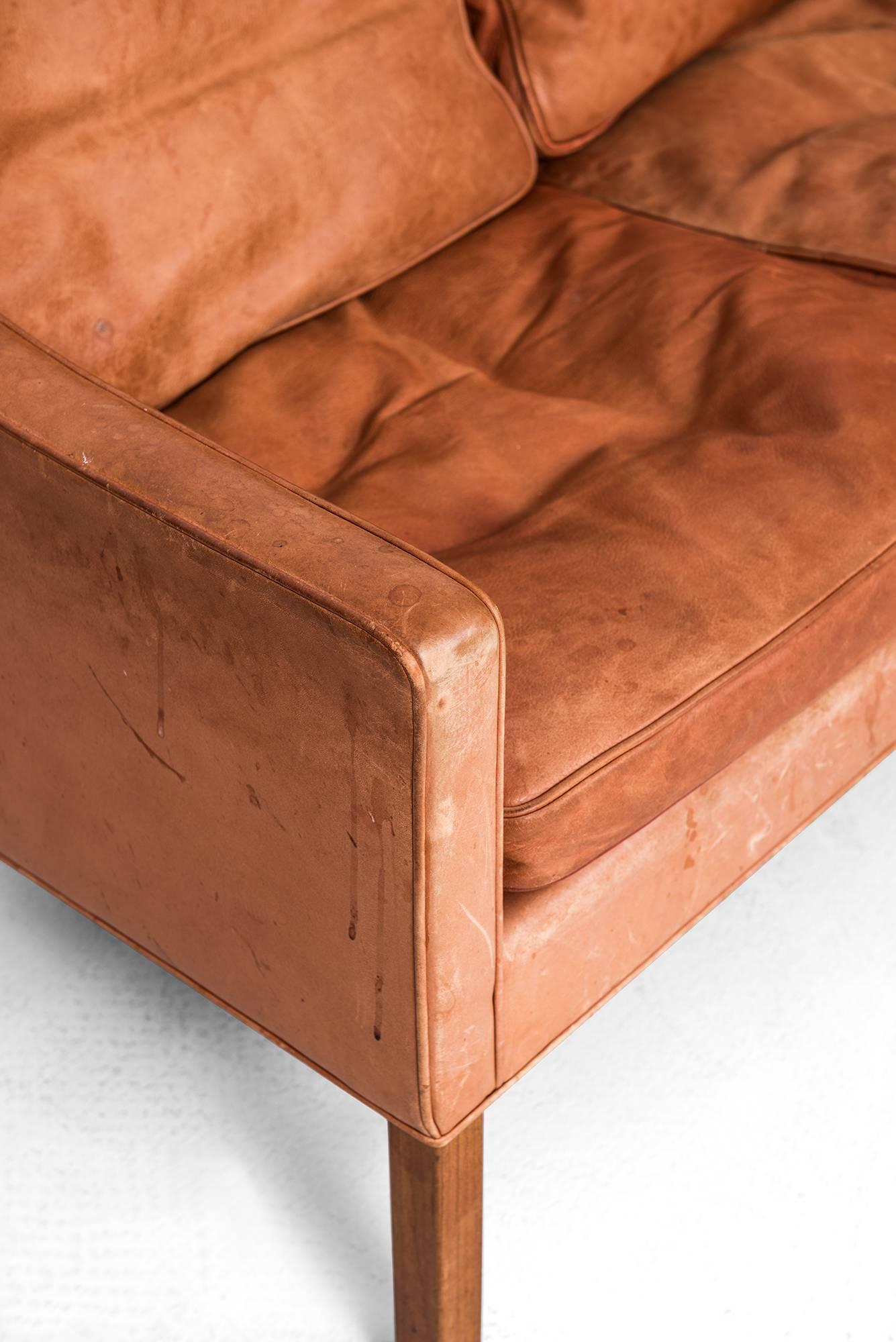 Leather Børge Mogensen Sofa Model 2209 by Fredericia Stolefabrik in Denmark