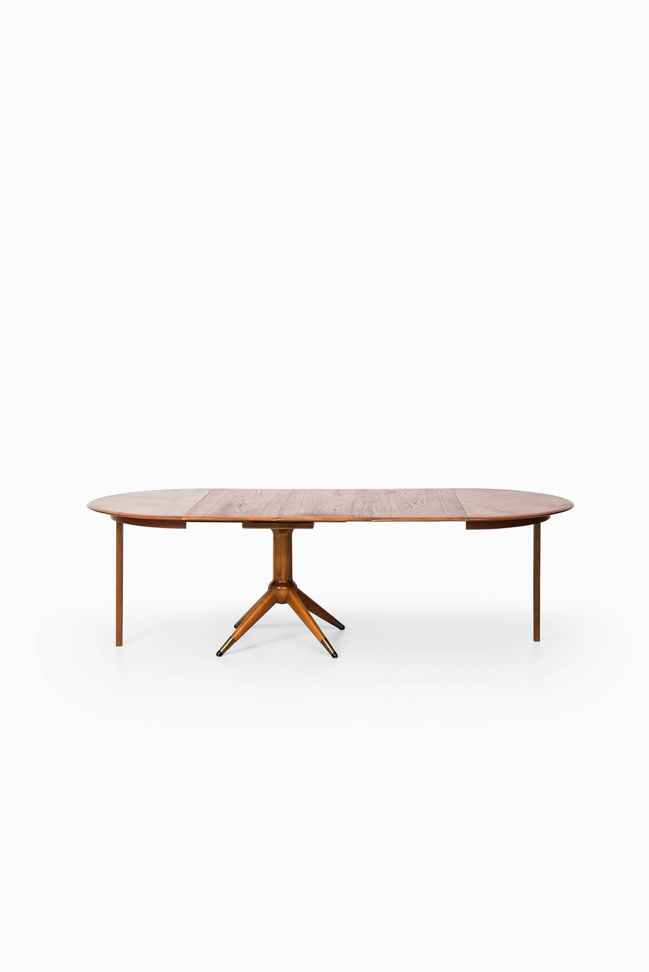 David Rosén Dining Table by Nordiska Kompaniet in Sweden In Excellent Condition In Limhamn, Skåne län