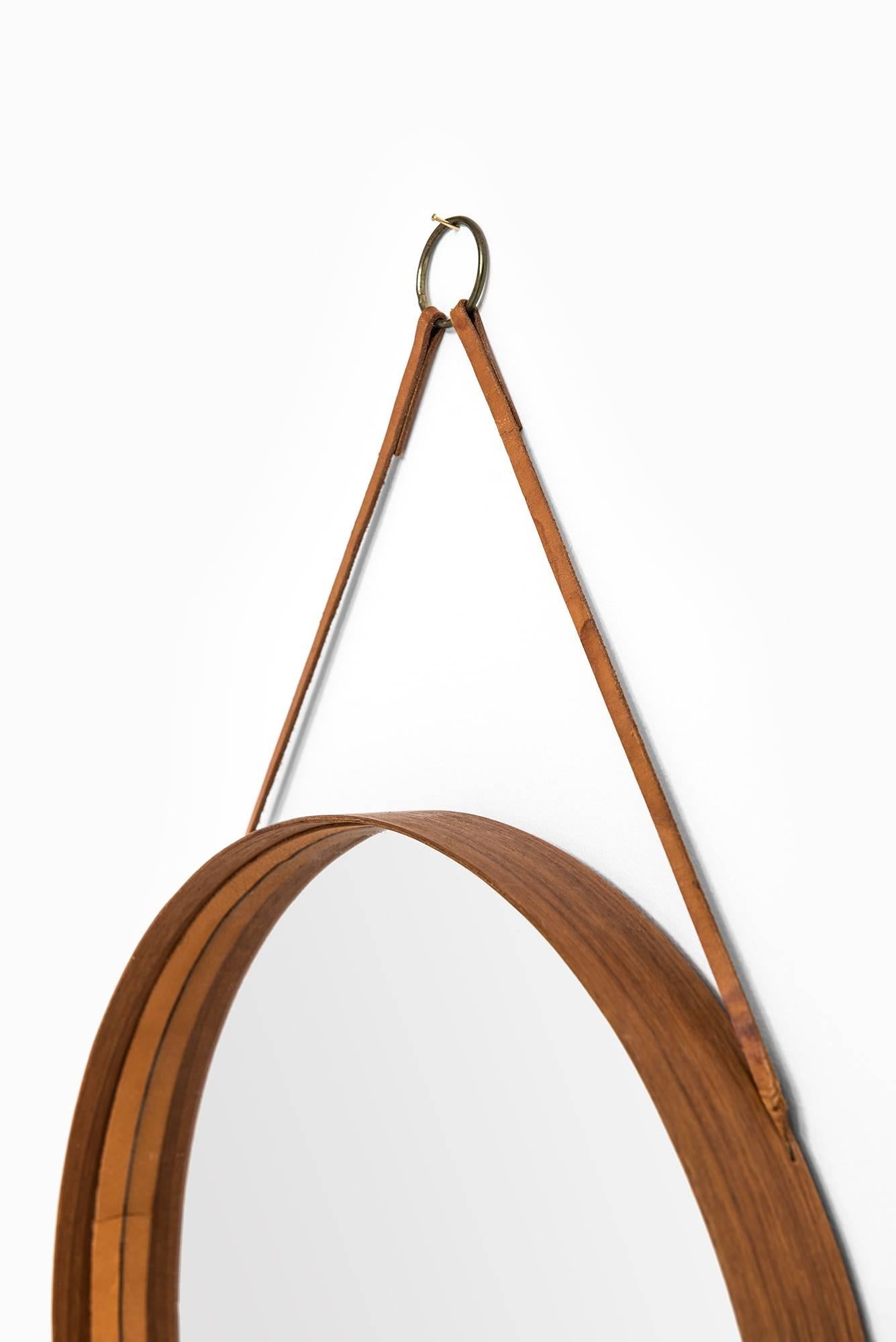 Scandinave moderne Miroir en teck Produit par Glass Mäster à Markaryd, Suède en vente