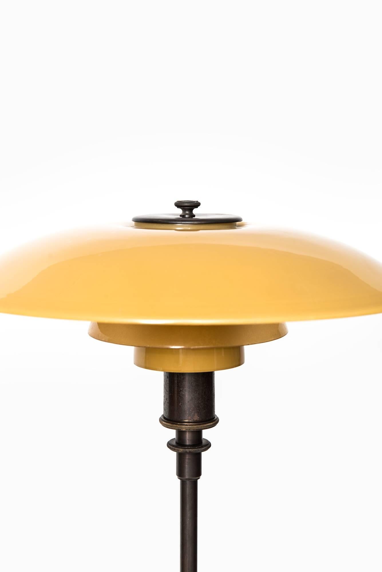 Rare table lamp model PH-3/2 designed by Poul Henningsen. Produced by Louis Poulsen in Denmark. Marked “PAT. APPL”.