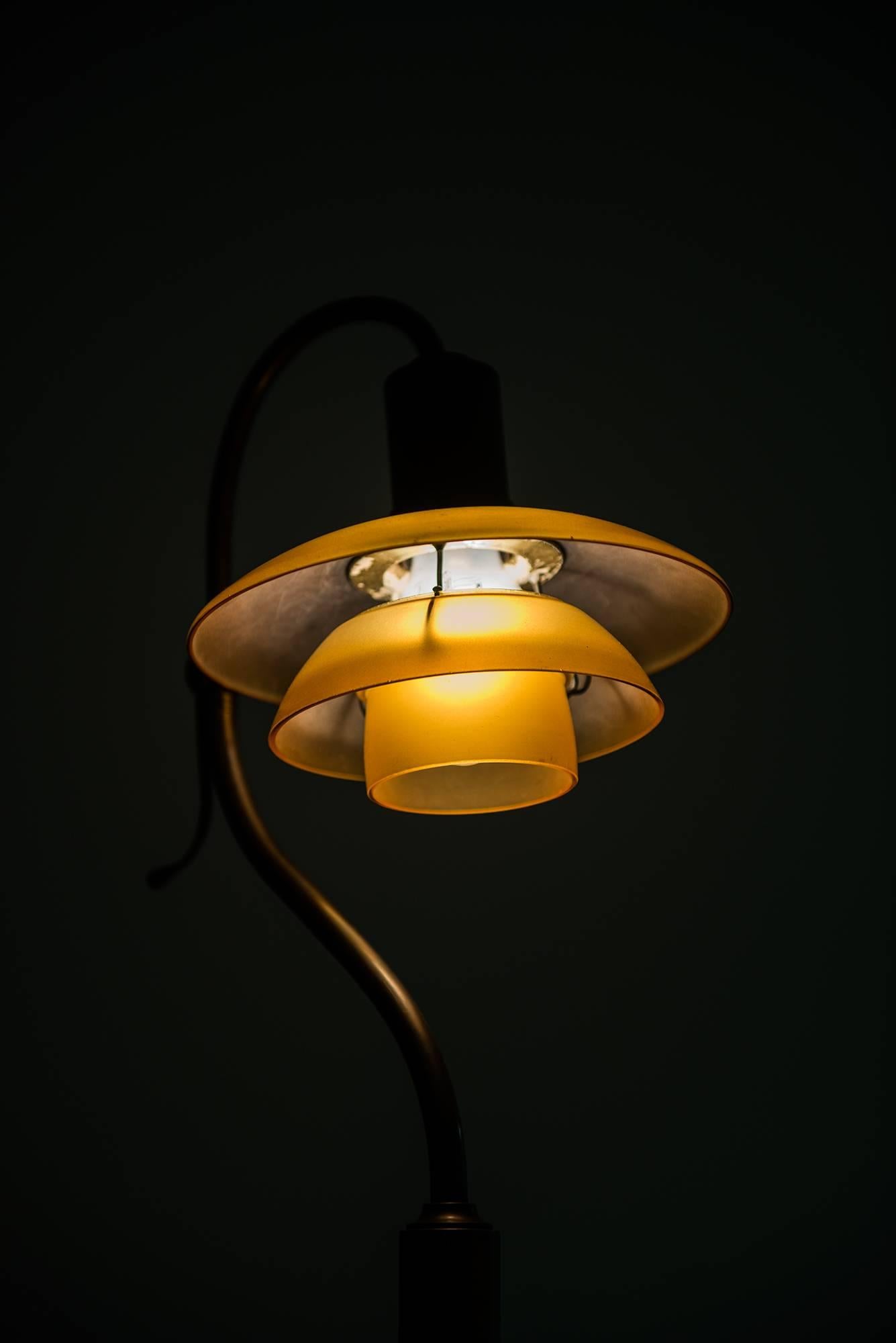 Poul Henningsen Table Lamp Model PH-2/2 by Louis Poulsen in Denmark 1