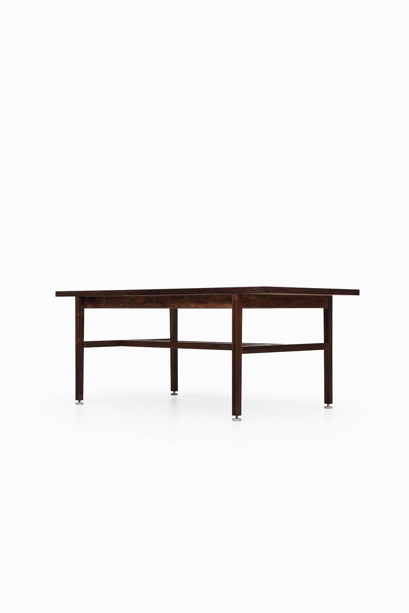 Scandinavian Modern Jens Risom Table Model 96 by Jens Risom Design in America