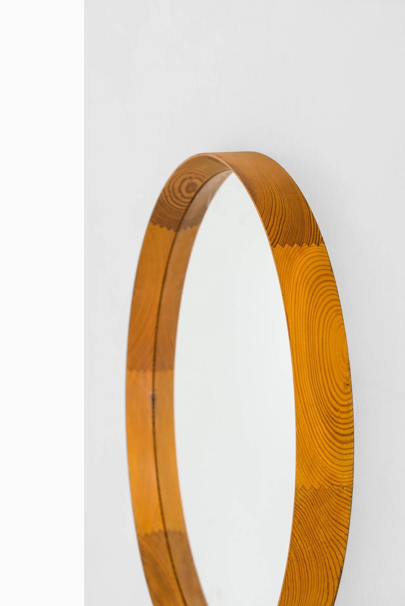 Scandinavian Modern Round Mirror in Oregon Pine Produced in Sweden