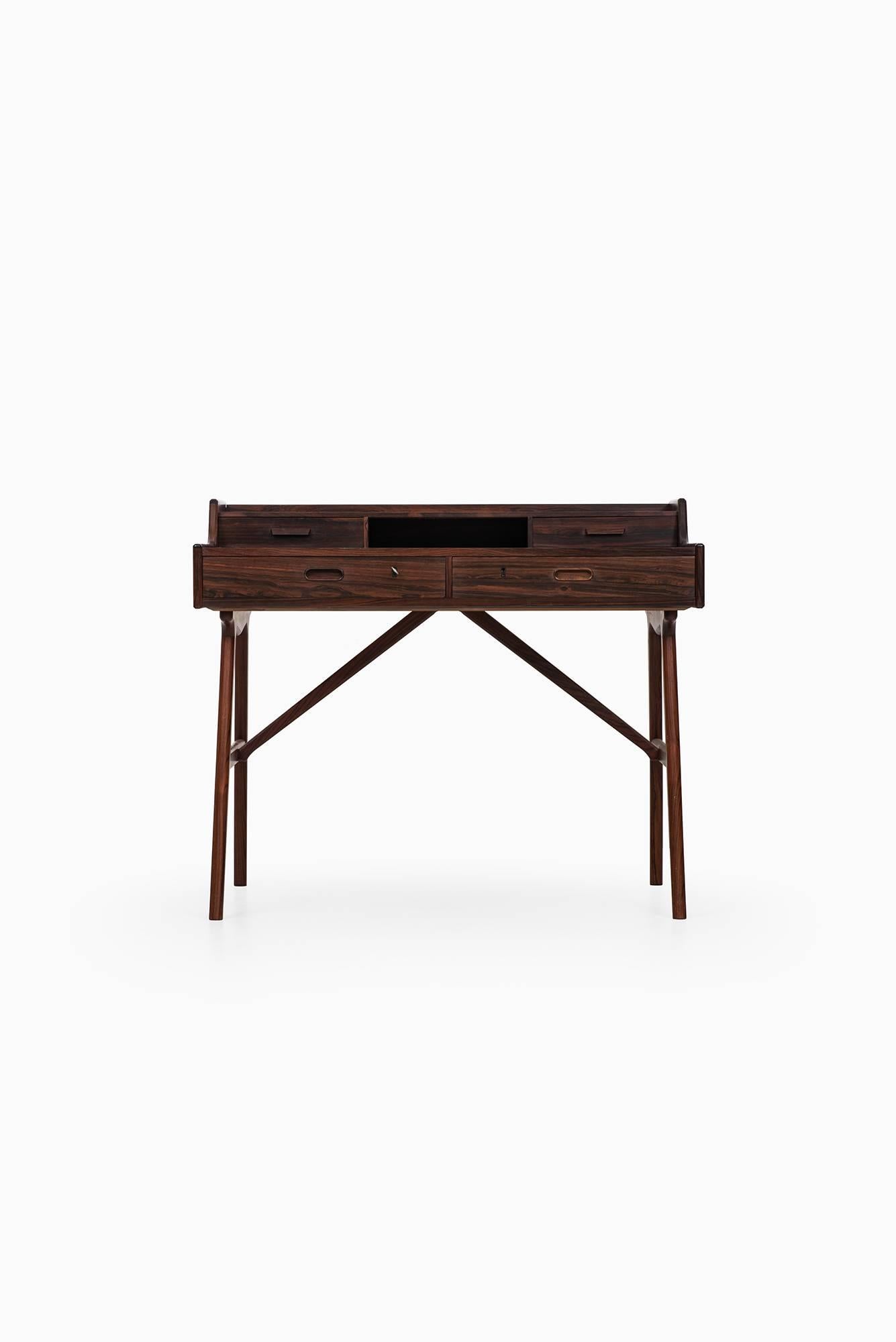 Rare desk model 64 designed by Arne-Wahl Iversen. Produced by Vinde Møbelfabrik in Denmark.
