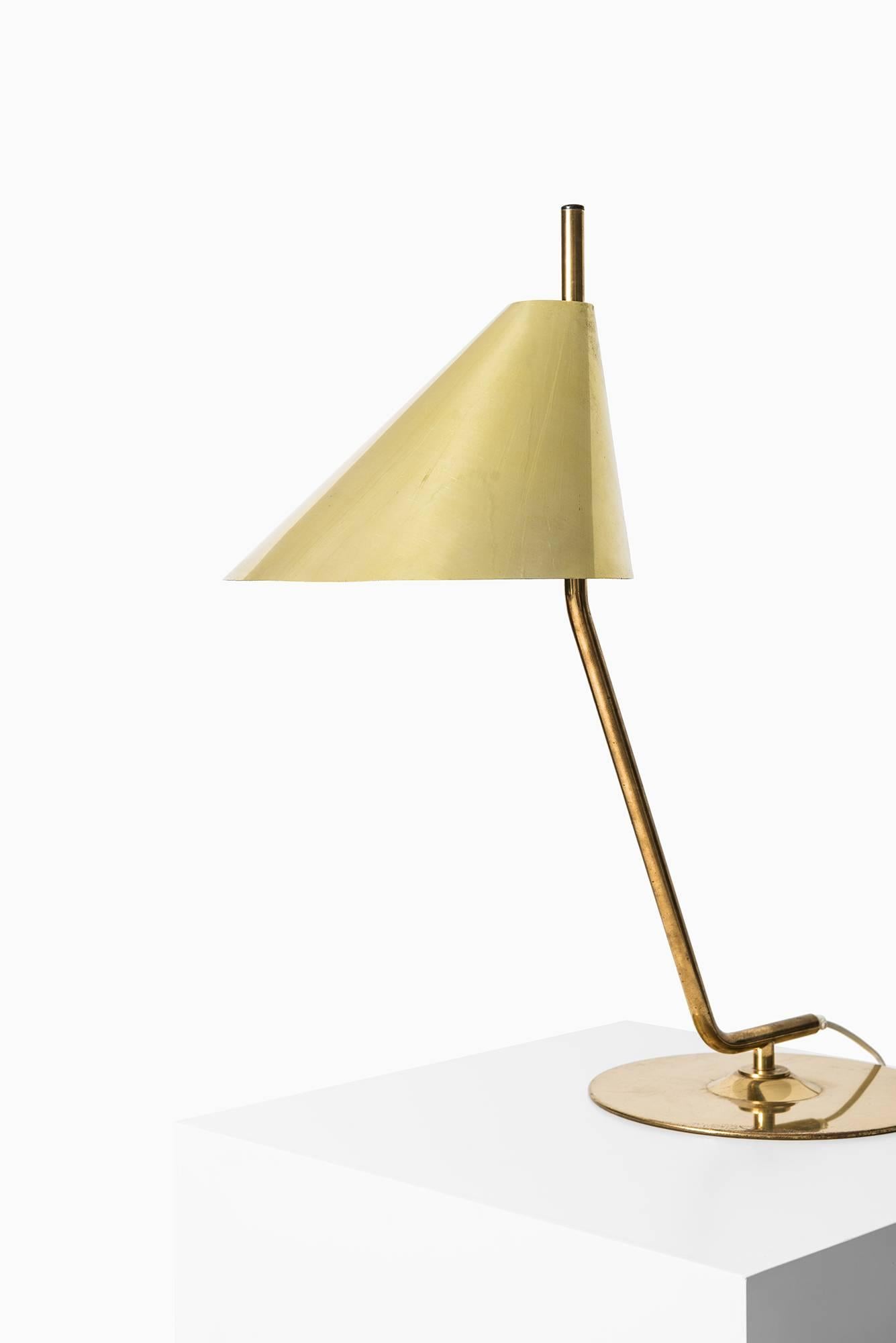 Swedish Hans-Agne Jakobsson Table Lamp Model B-260 For Sale