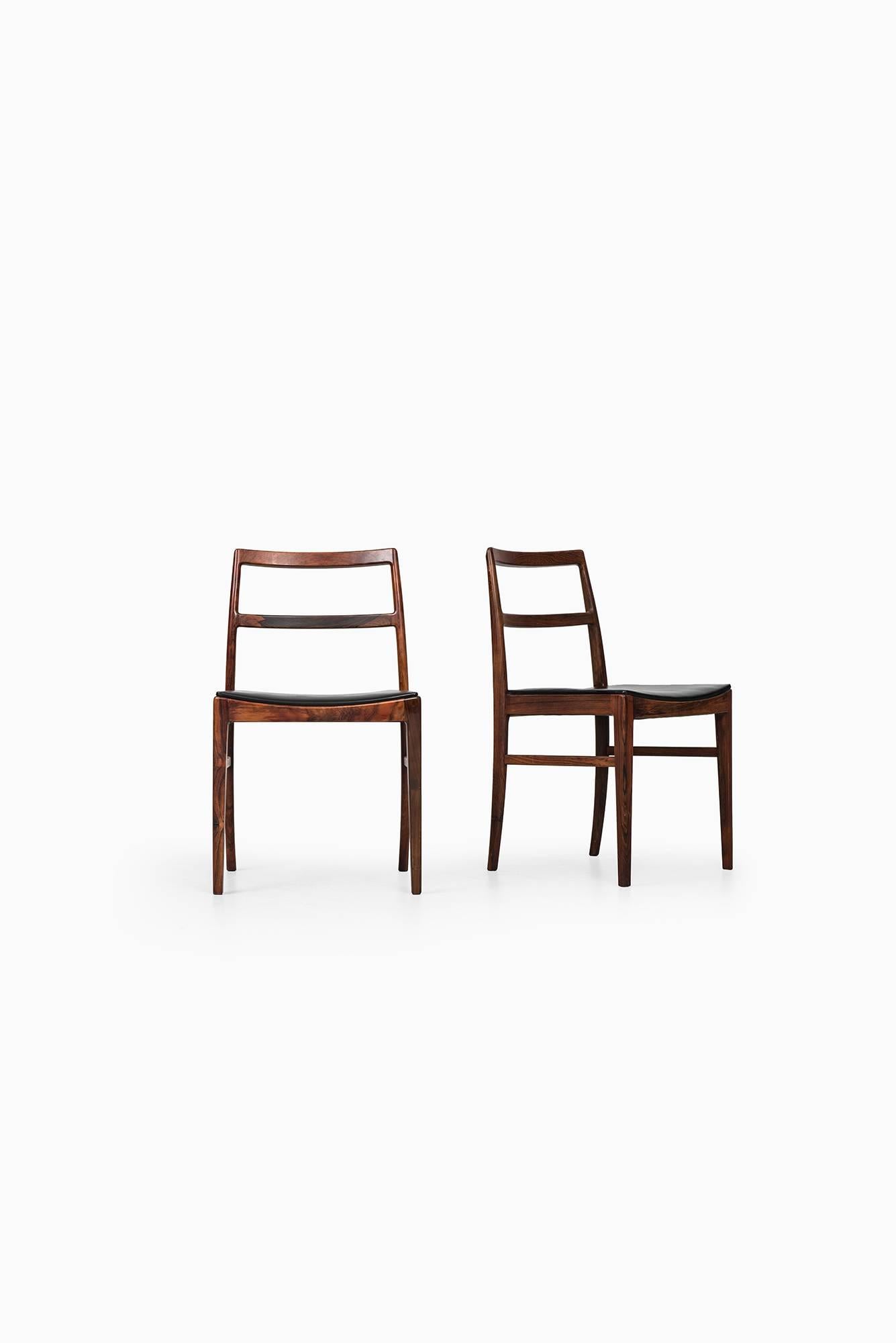 Rare set of four dining chairs model 430 designed by Arne Vodder. Produced by Sibast møbelfabrik in Denmark.