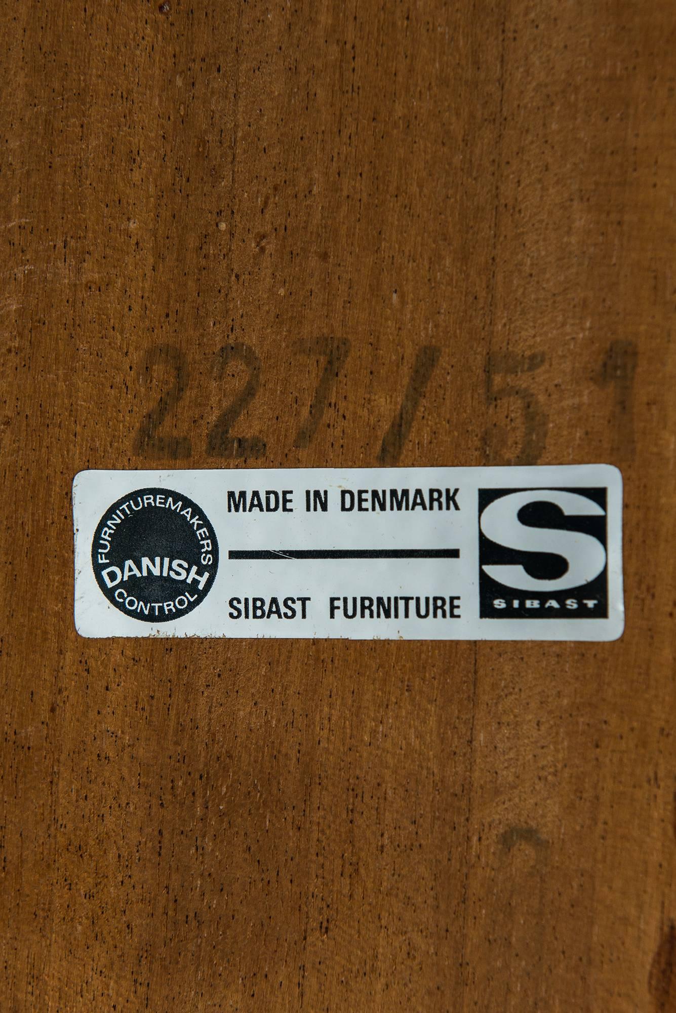 Arne Vodder Dining Table Model 227 by Sibast in Denmark 2