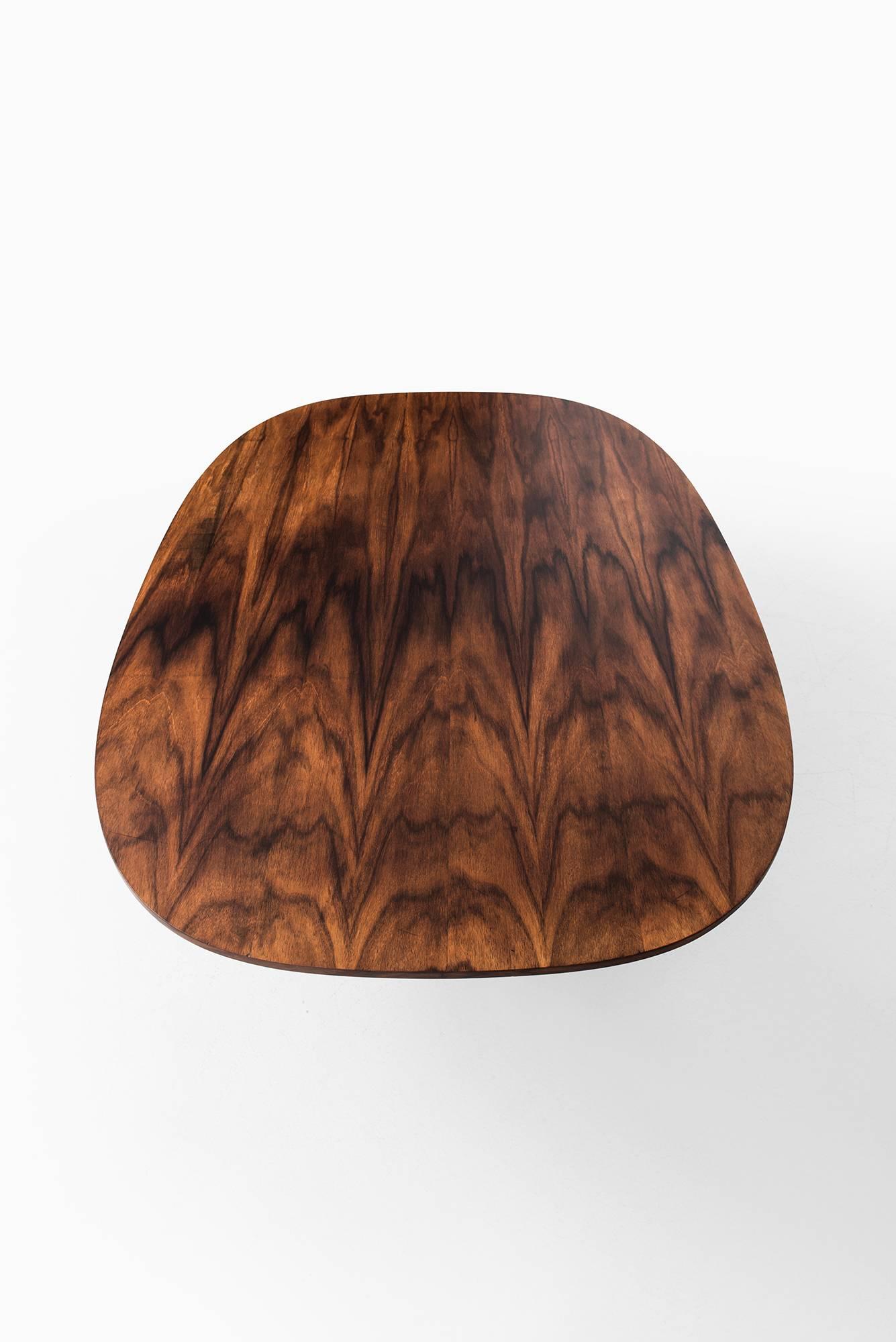 Mesa baja Arne Jacobsen de Fritz Hansen en Dinamarca en Excelente estado para la venta en Limhamn, Skåne län