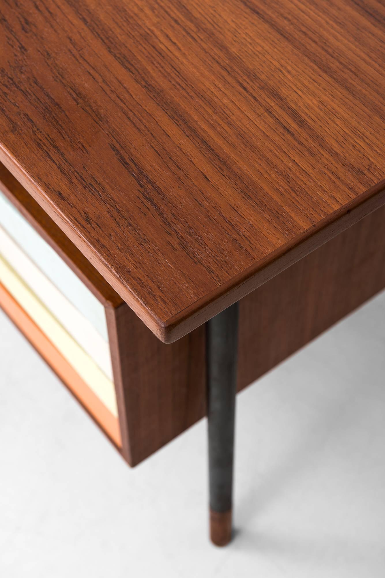 Rare desk model BO-69 / Nyhavn designed by Finn Juhl. Produced by Bovirke in Denmark. Provenance: Architect Finn Gaardboe.