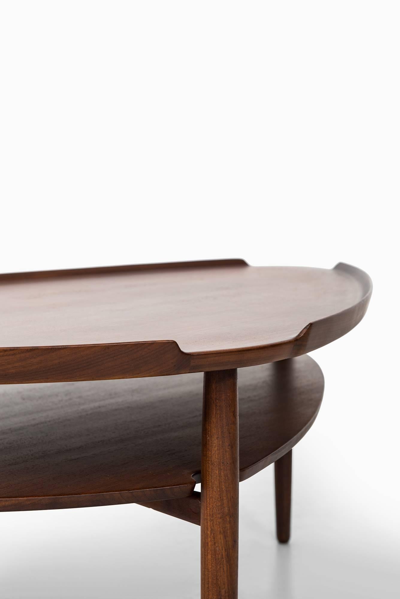Table basse Yngve Ekstrm par Westbergs Mbler en Suède Excellent état - En vente à Limhamn, Skåne län