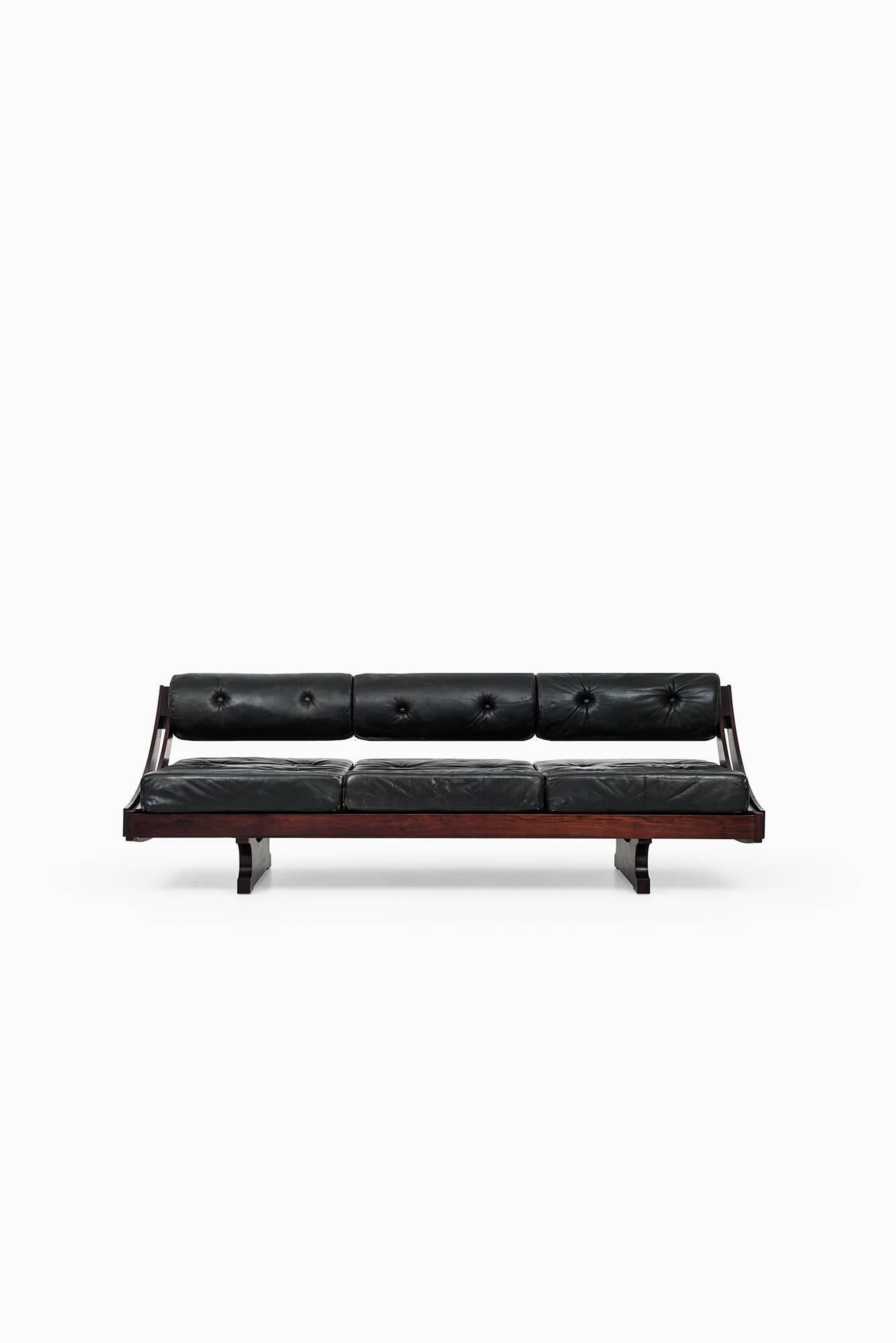 Italian Gianni Songia Daybed / Sofa Model GS 195 by Sormani in Italy For Sale