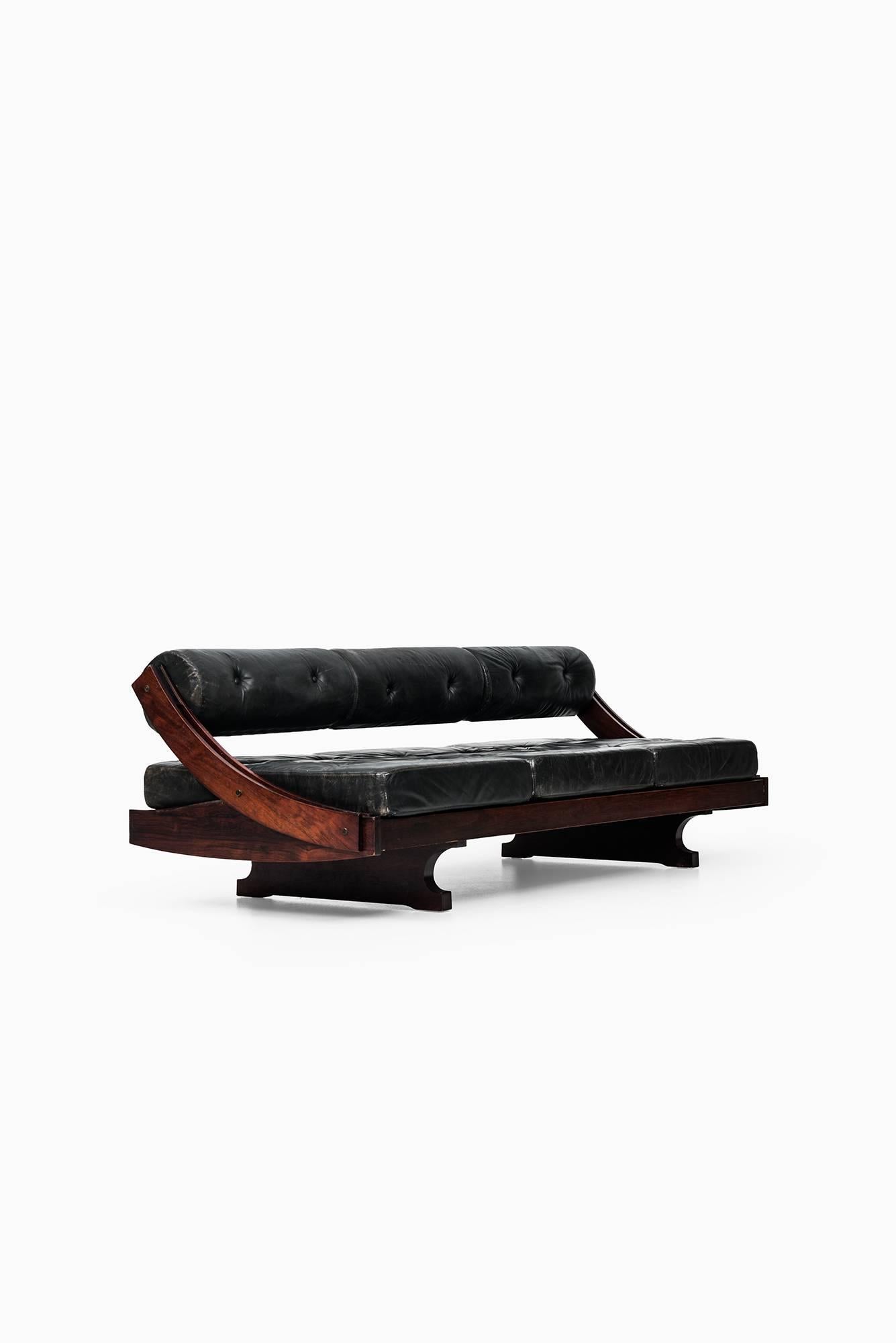 Leather Gianni Songia Daybed / Sofa Model GS 195 by Sormani in Italy For Sale