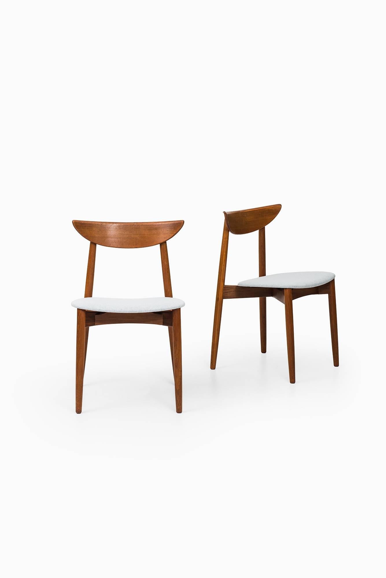 Rare set of six dining chairs designed by Harry Østergaard. Produced by Randers møbelfabrik in Denmark.