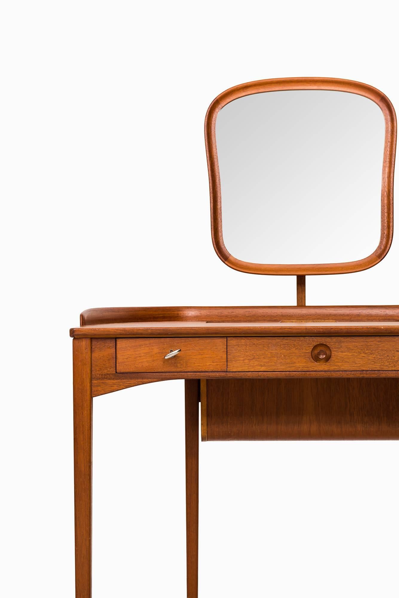 Rare vanity / ladies desk model Birgitta designed by Carl Malmsten. Produced by Bodafors in Sweden.