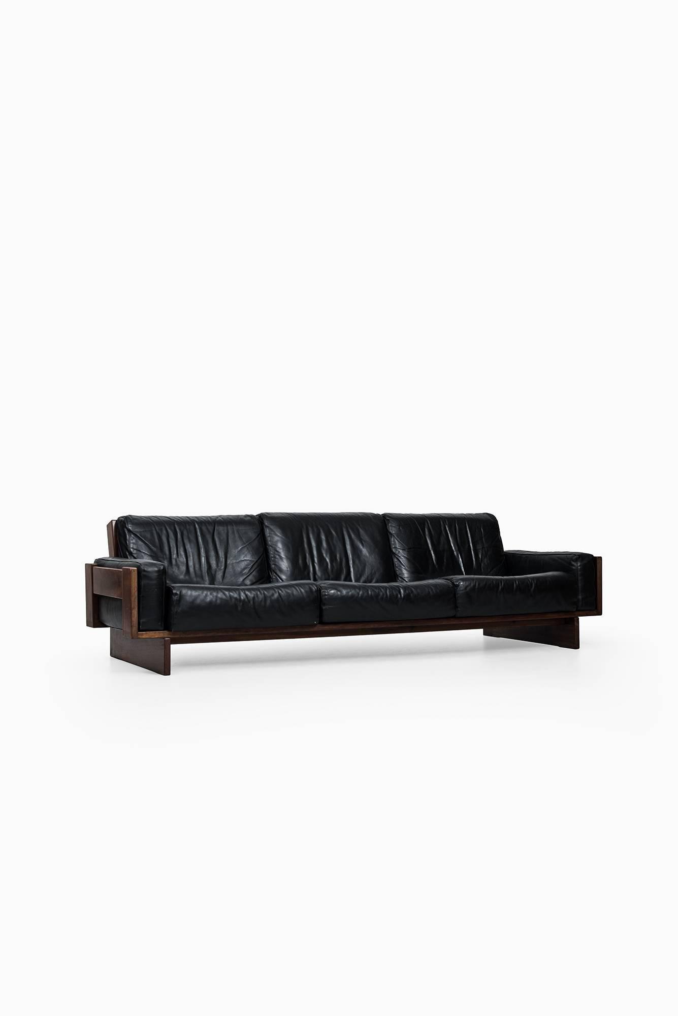 Norwegian Long Three-Seat Sofa designed by Peter Opsvik and produced in Norway