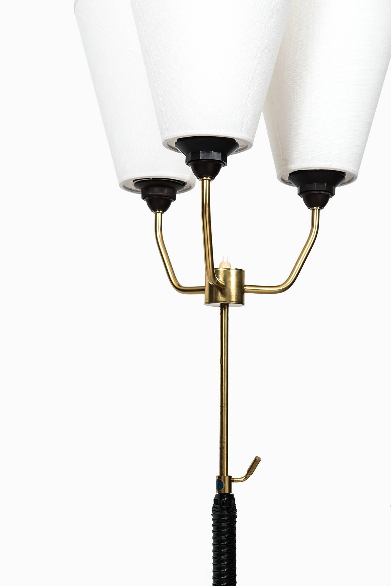 Pair of Height Adjustable Uplights/Floor Lamps Produced in Sweden In Excellent Condition For Sale In Limhamn, Skåne län