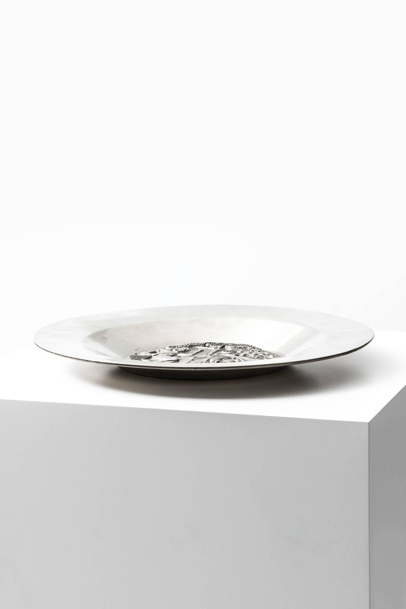 Rare pewter dish designed by Ulla Skogh. Produced by Ystad Tenn in Sweden.