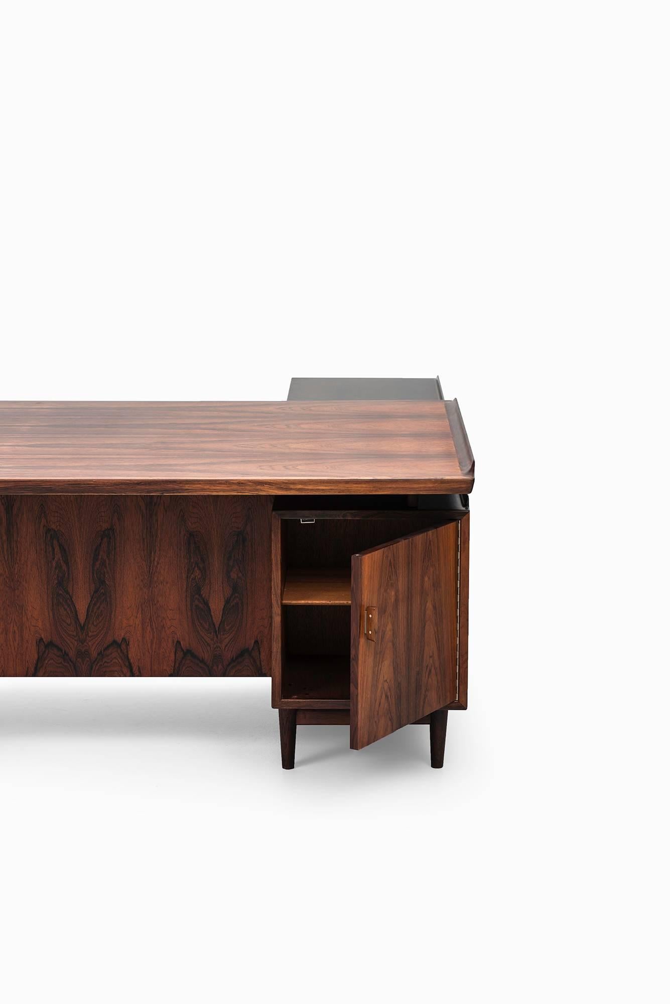 Mid-20th Century Arne Vodder L-shaped desk with sideboard model 209