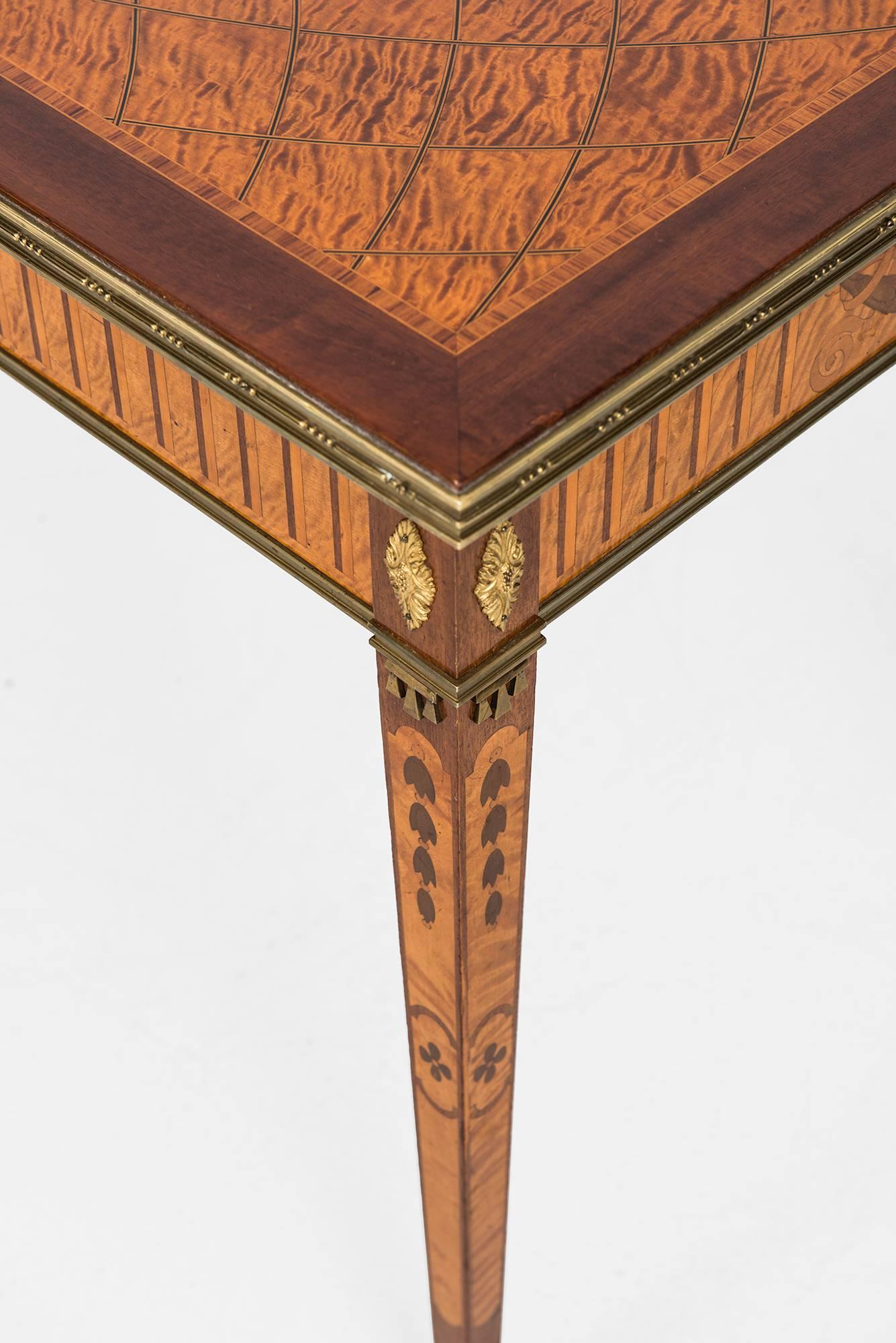 Gustavian Console Table in Mahogany by Nordiska Kompaniet in Sweden 2