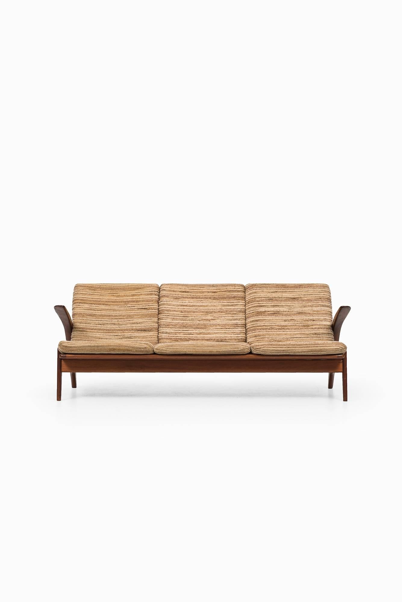 Scandinavian Modern Rolf Rastad & Adolf Relling sofa produced by Arnestad Bruk in Norway