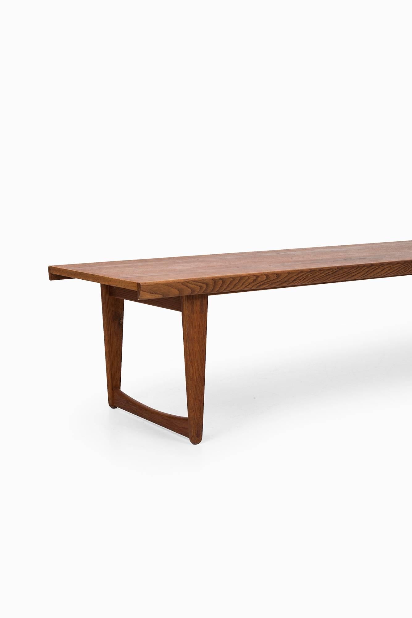 Oak Yngve Ekström side table / bench produced by Westbergs in Sweden